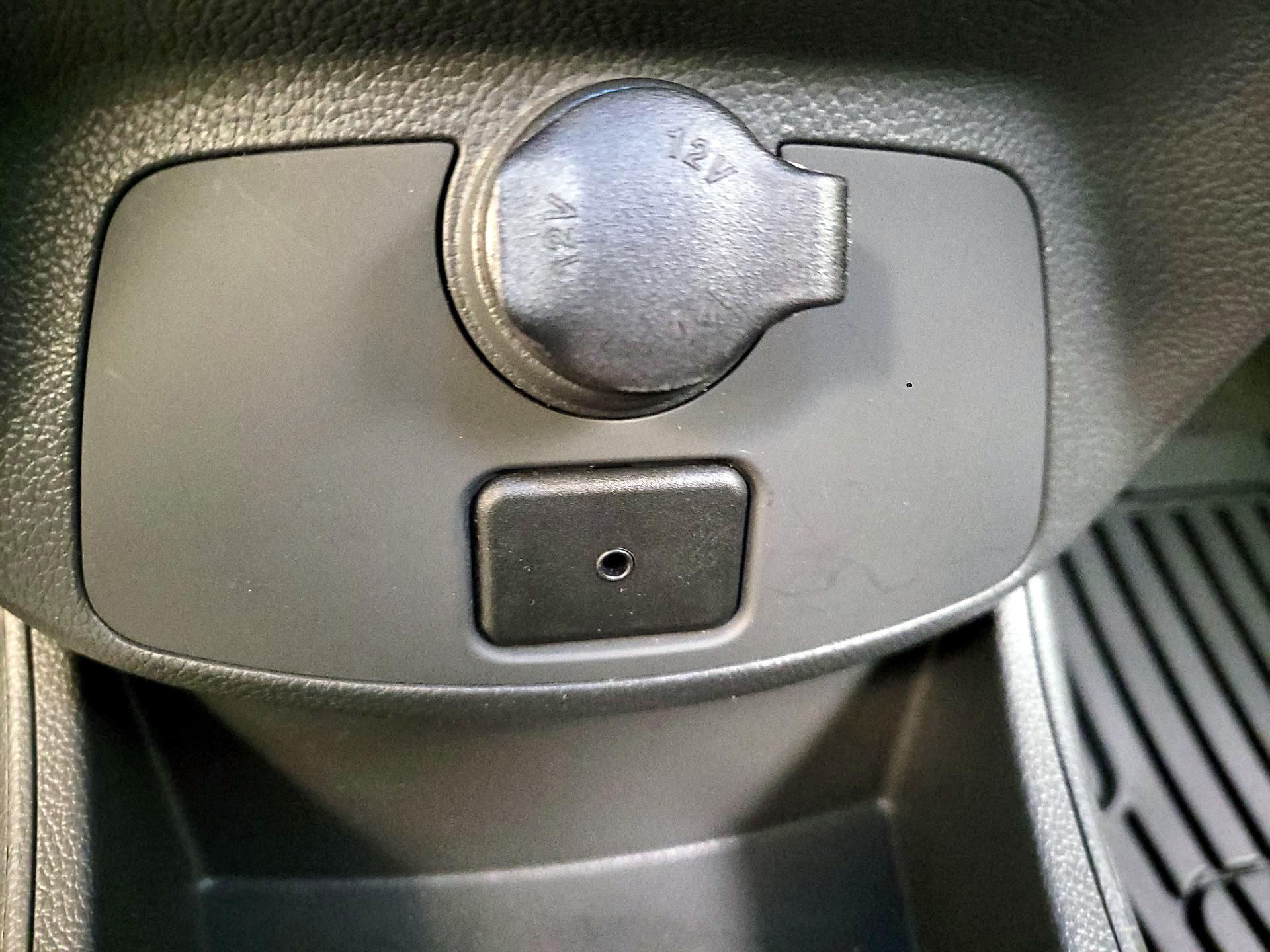Thumbnail: 2015 Chevrolet Spark - 15