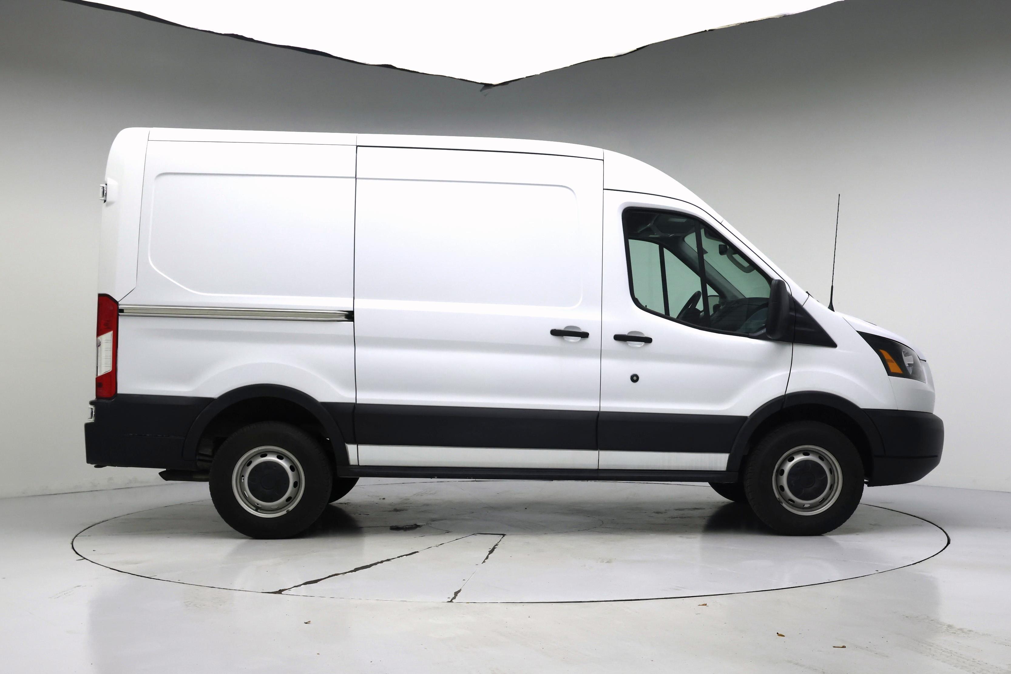 Thumbnail: 2019 Ford Transit Series - 7