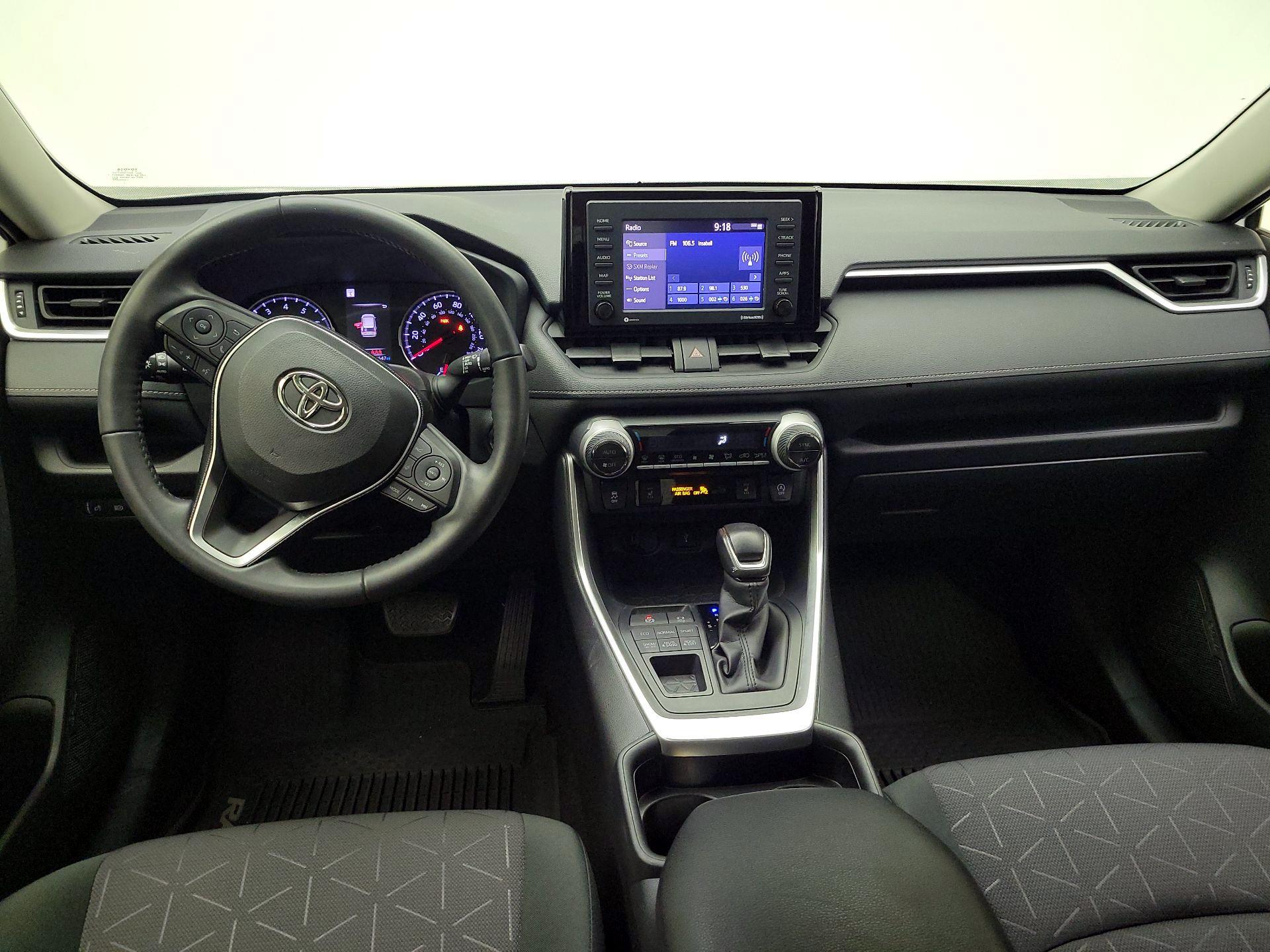 Thumbnail: 2020 Toyota RAV4 - 9