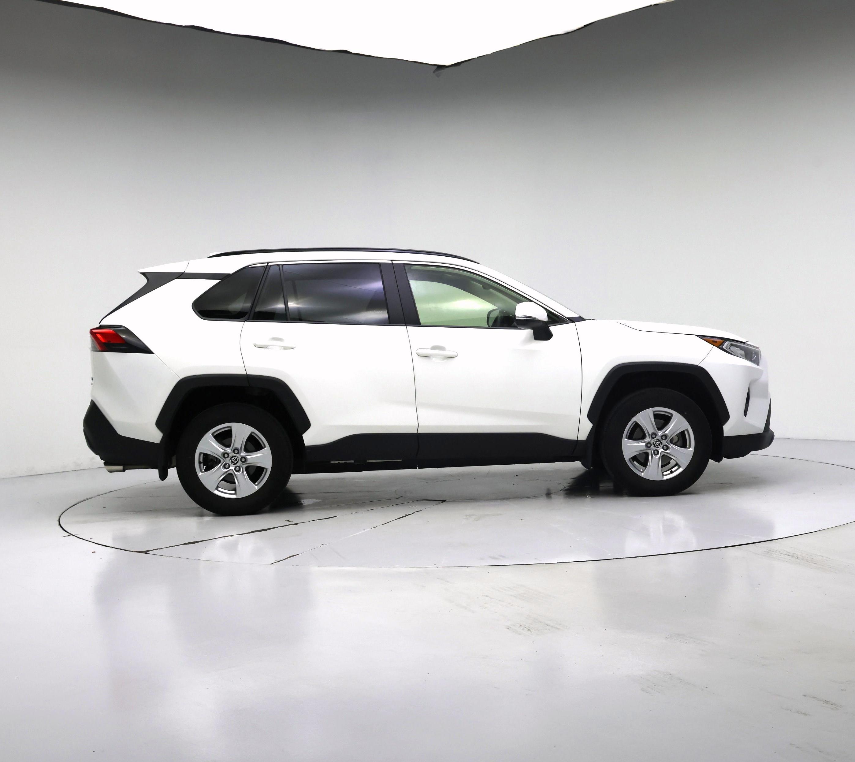 Thumbnail: 2020 Toyota RAV4 - 7