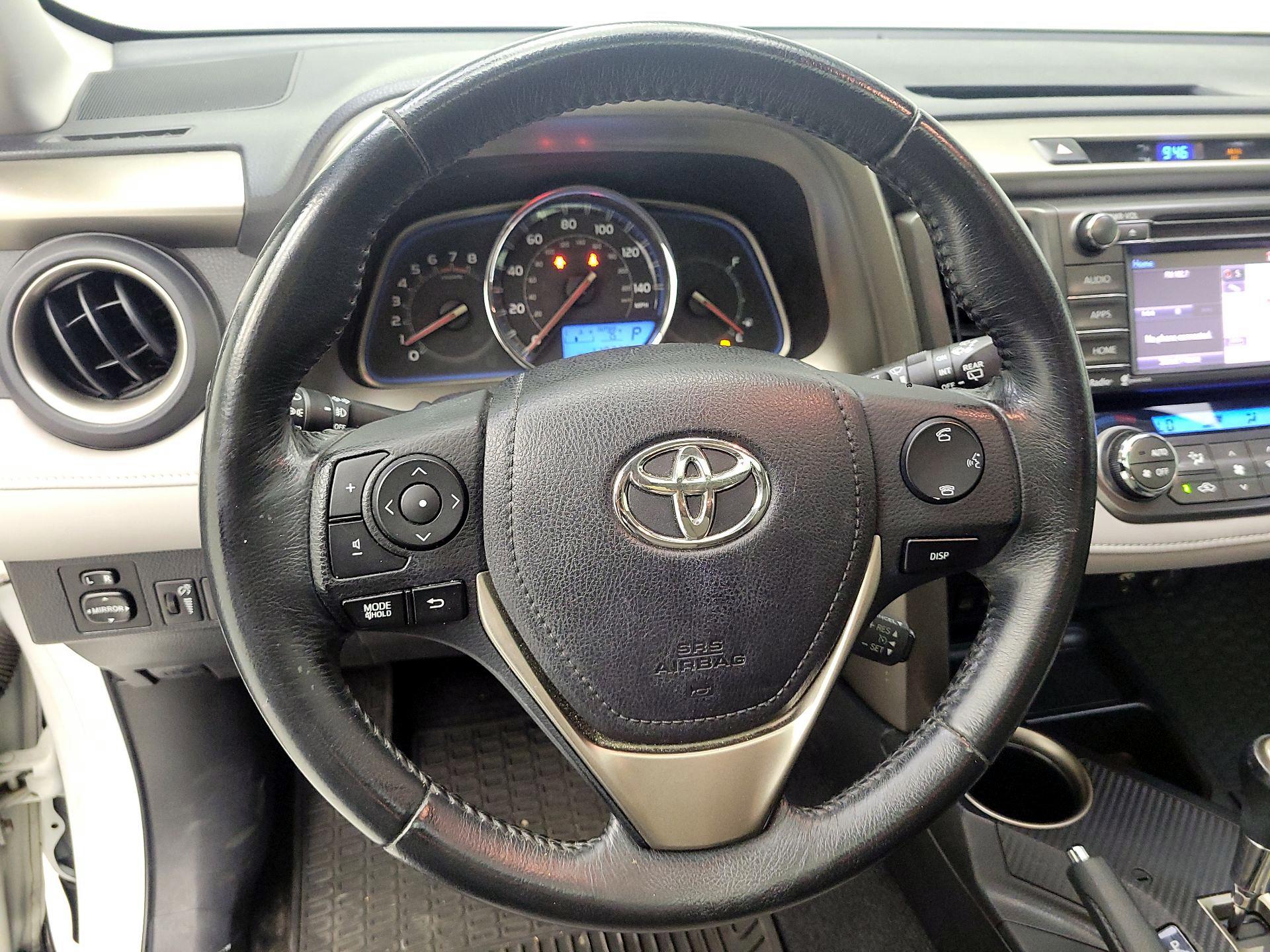 Thumbnail: 2015 Toyota RAV4 - 10
