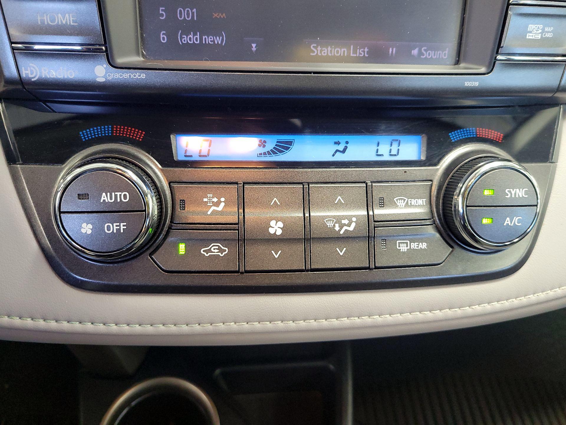 Thumbnail: 2015 Toyota RAV4 - 17