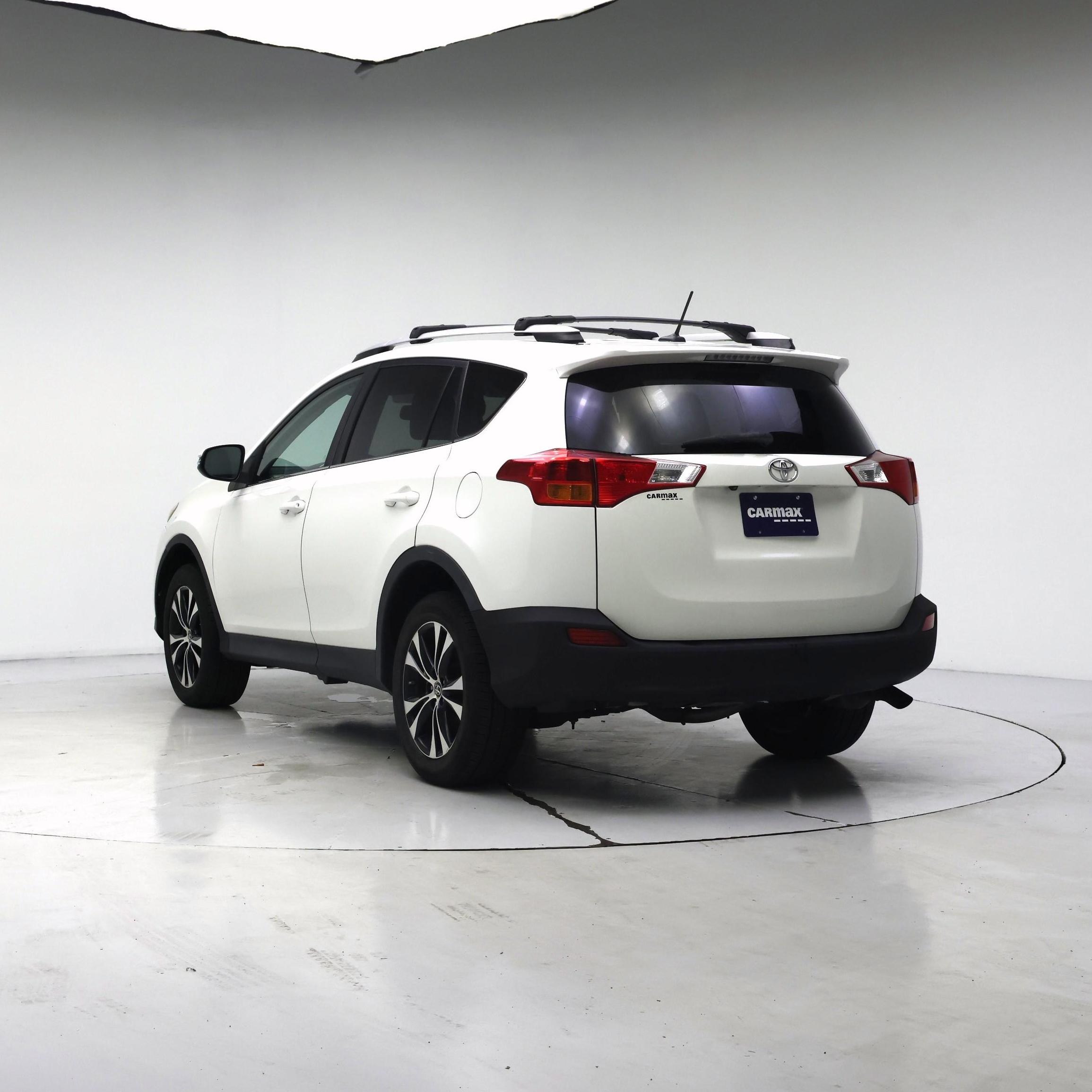 Thumbnail: 2015 Toyota RAV4 - 2
