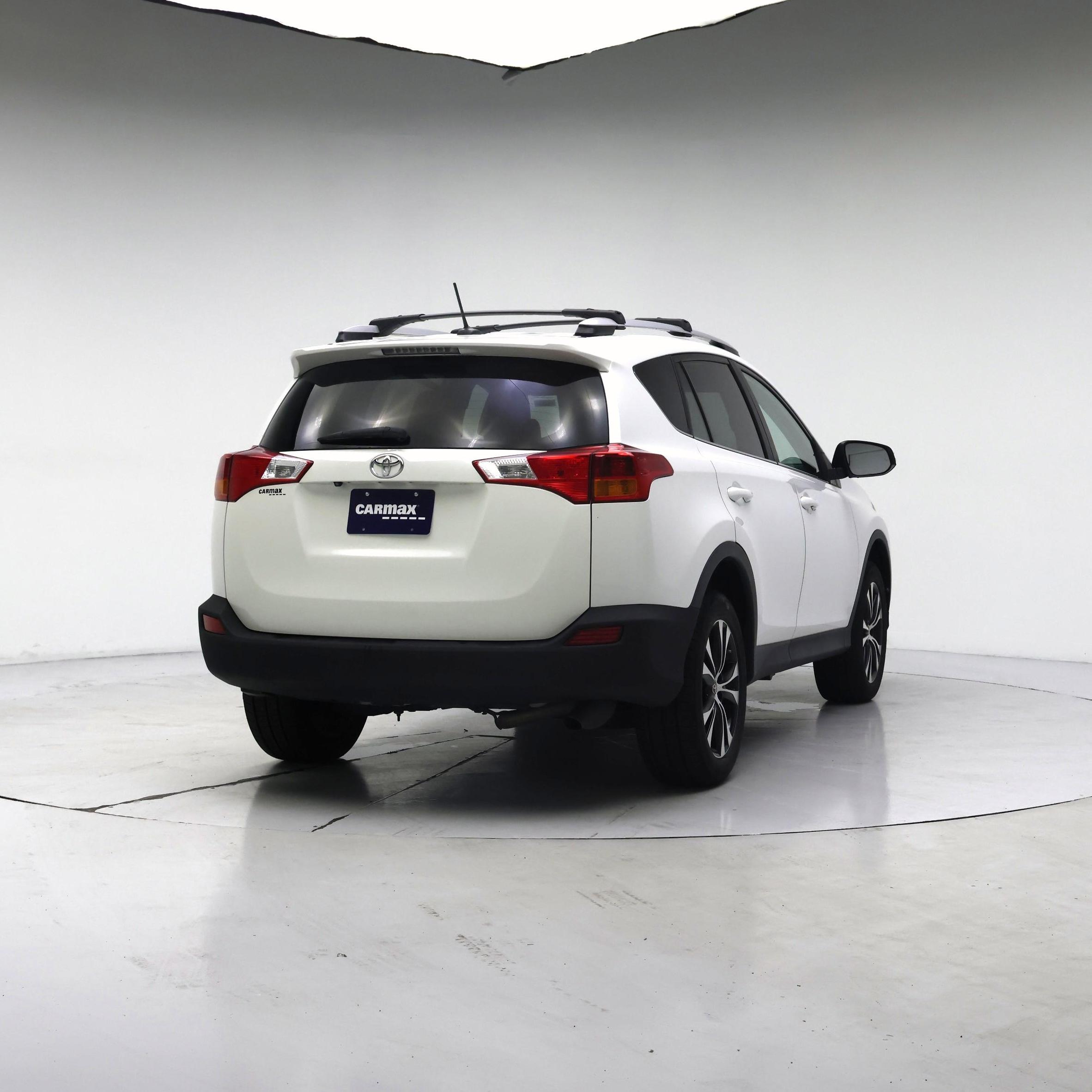 Thumbnail: 2015 Toyota RAV4 - 8