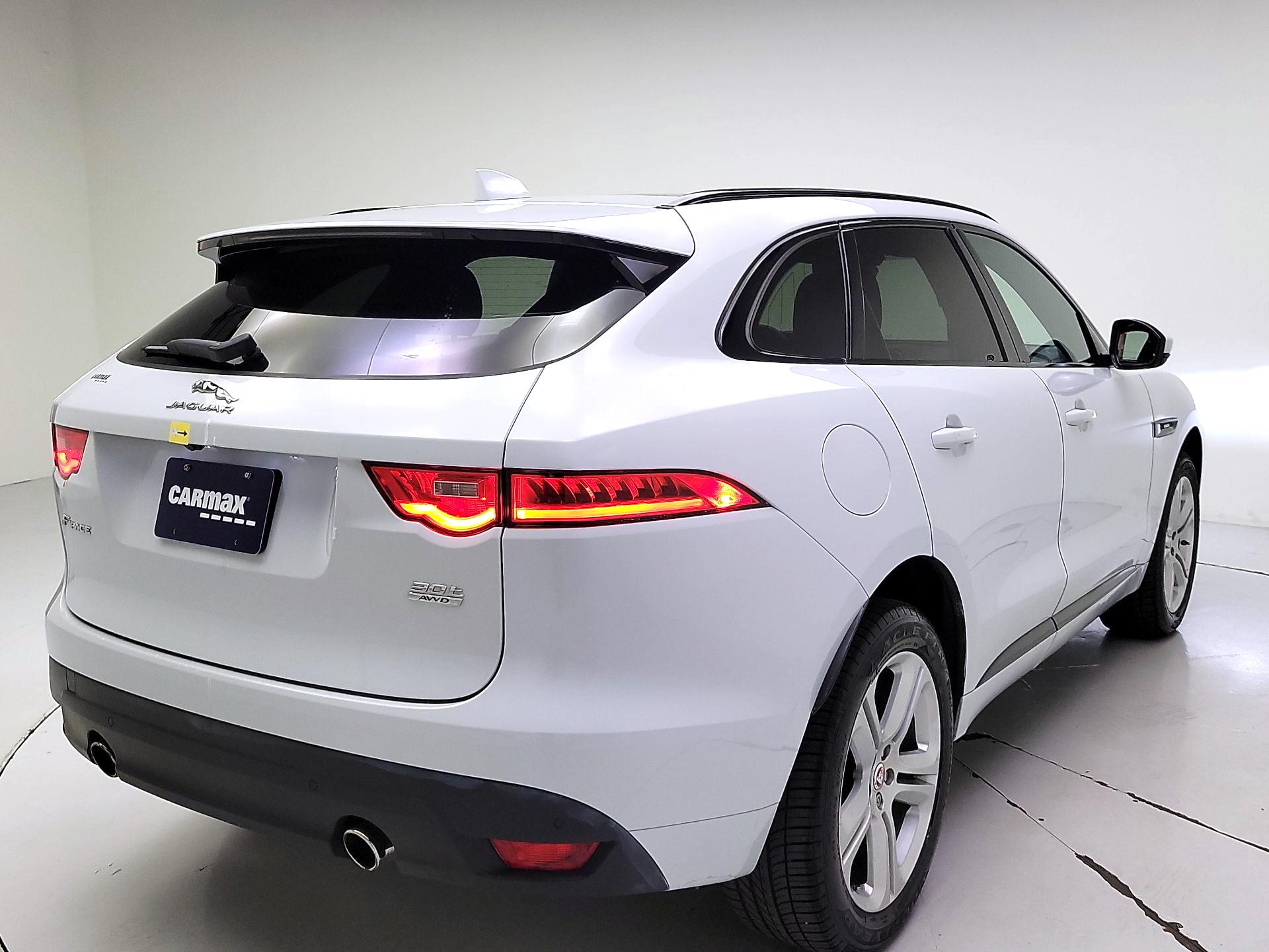 Thumbnail: 2019 Jaguar F-Pace - 5