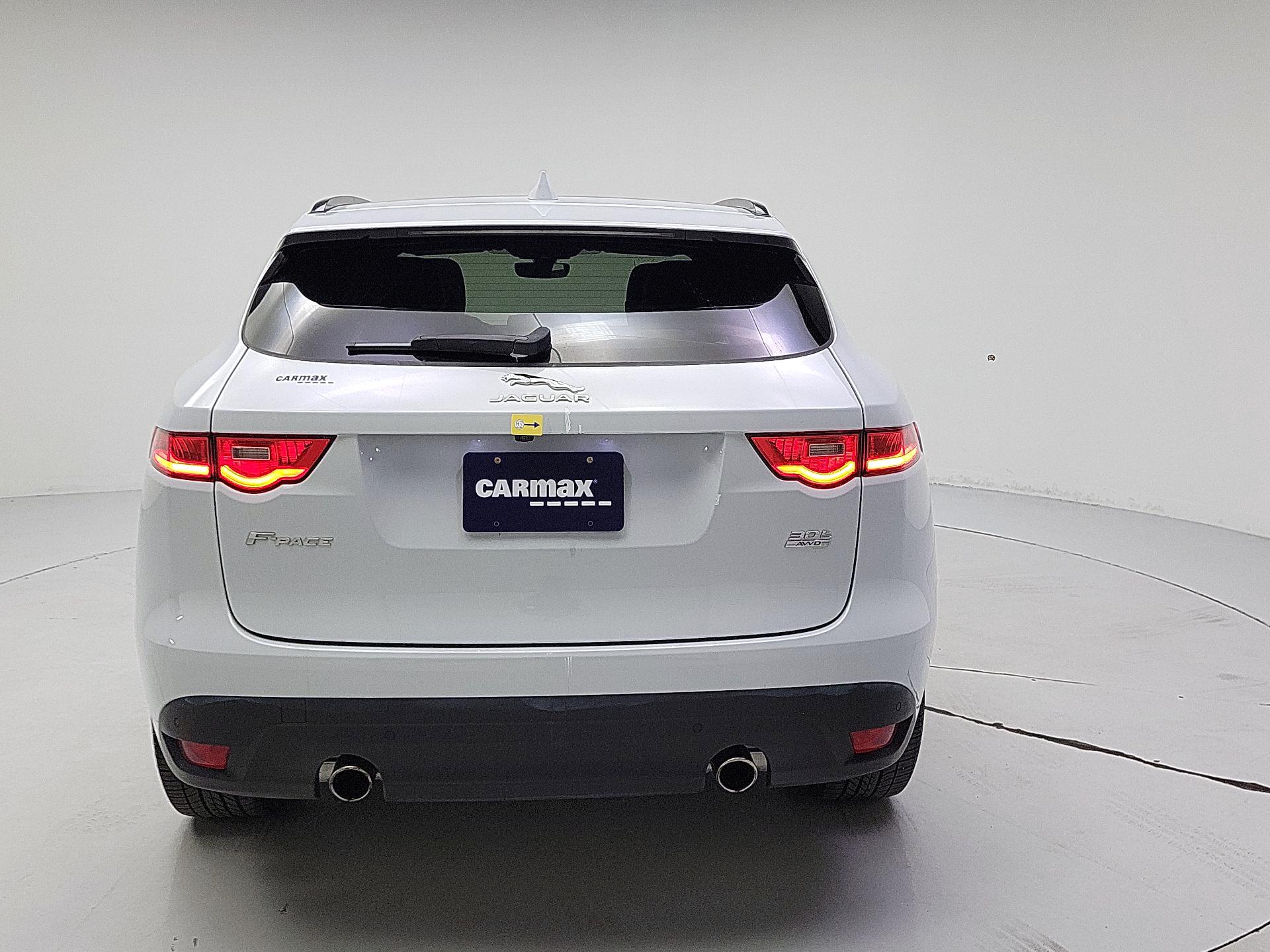 Thumbnail: 2019 Jaguar F-Pace - 6