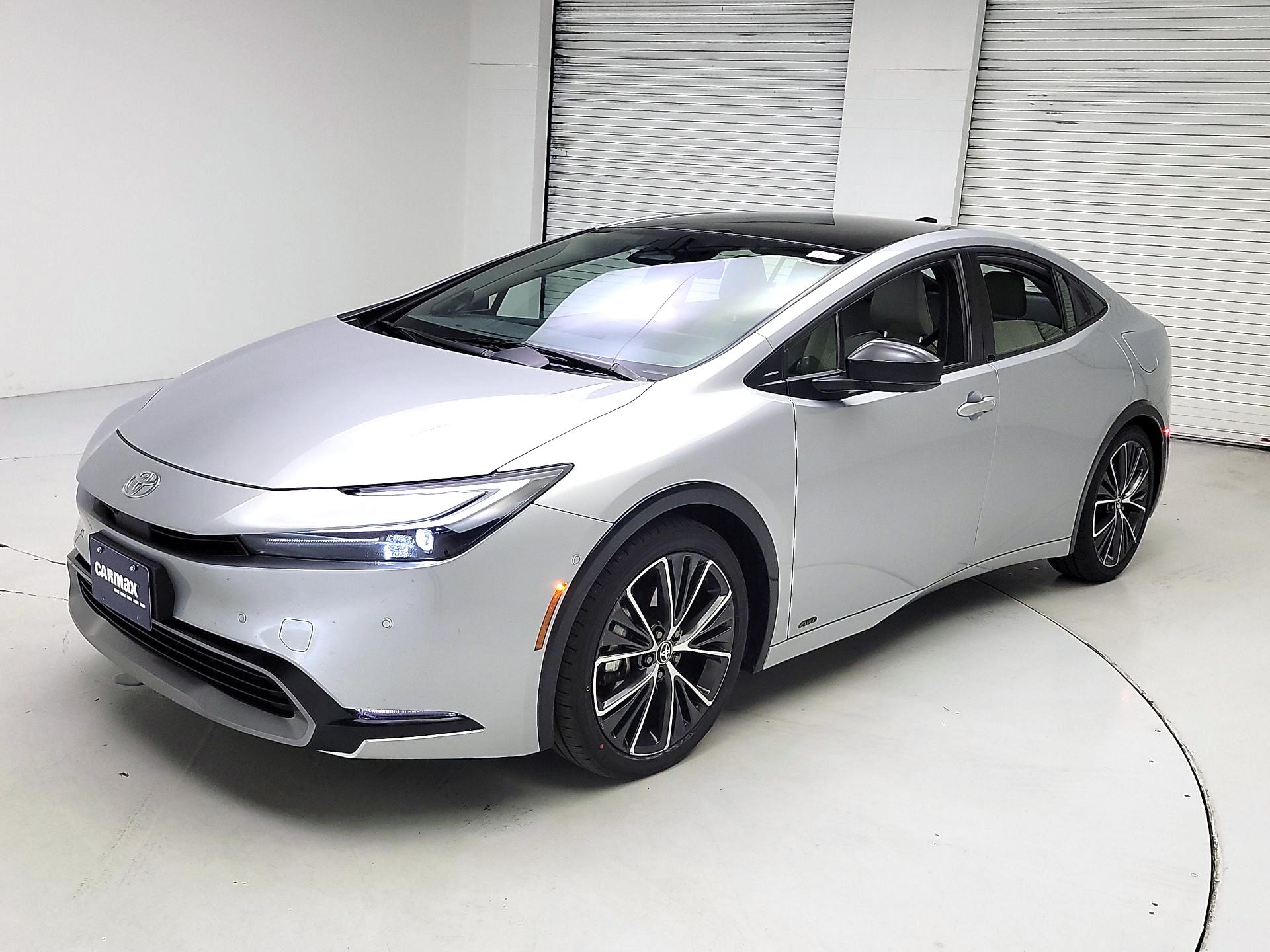 Thumbnail: 2025 Toyota Prius - 3