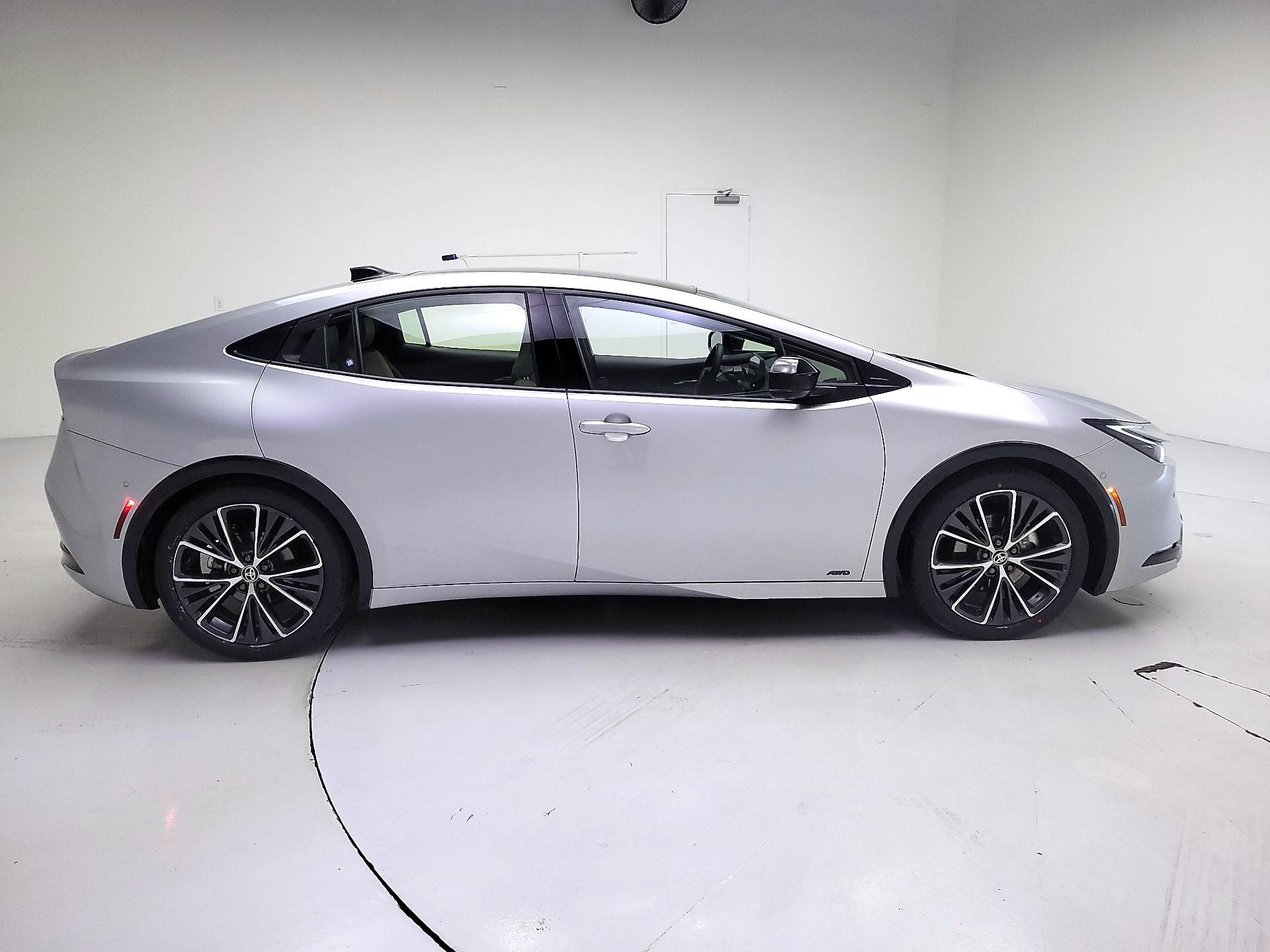 Thumbnail: 2025 Toyota Prius - 4