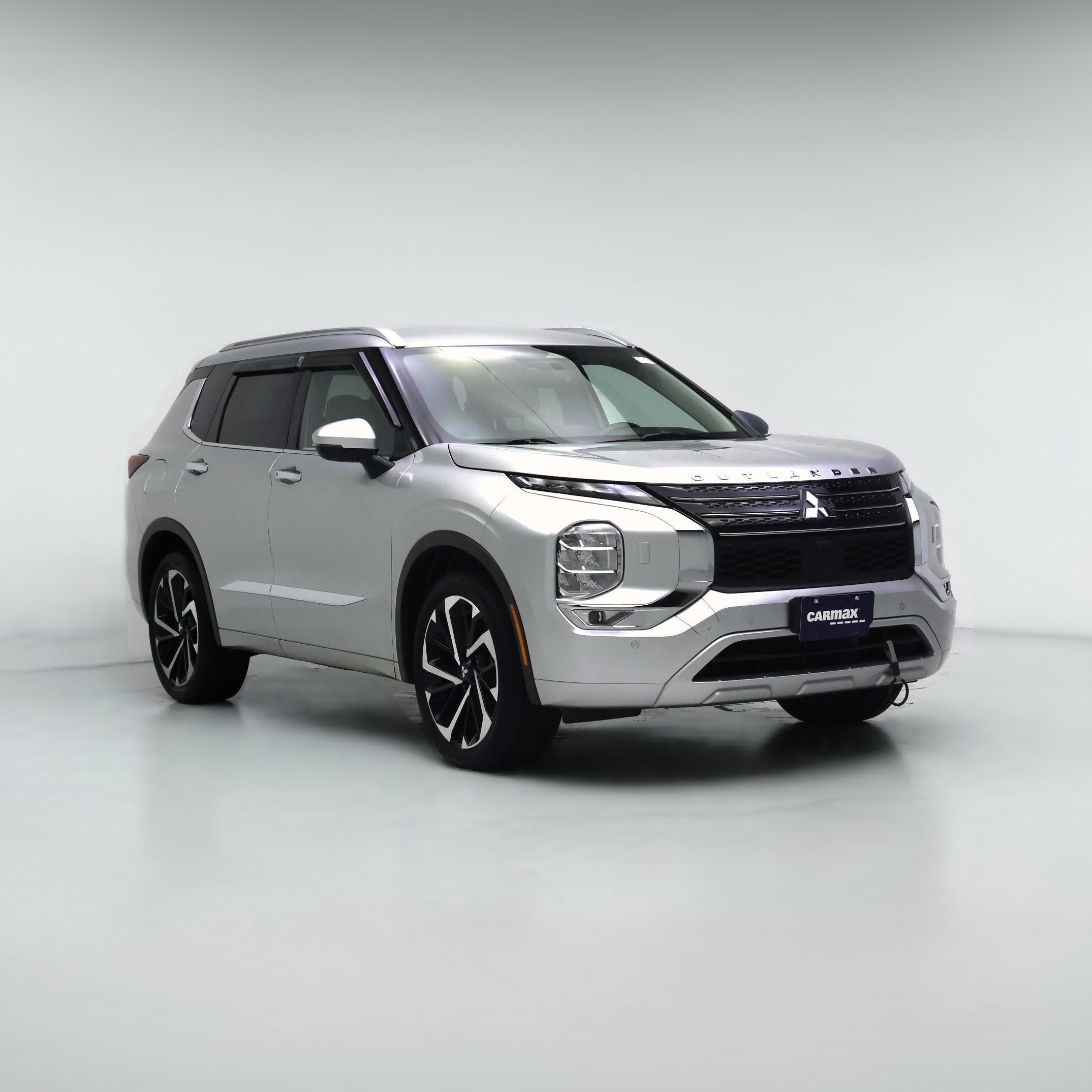Thumbnail: 2022 Mitsubishi Outlander - 1