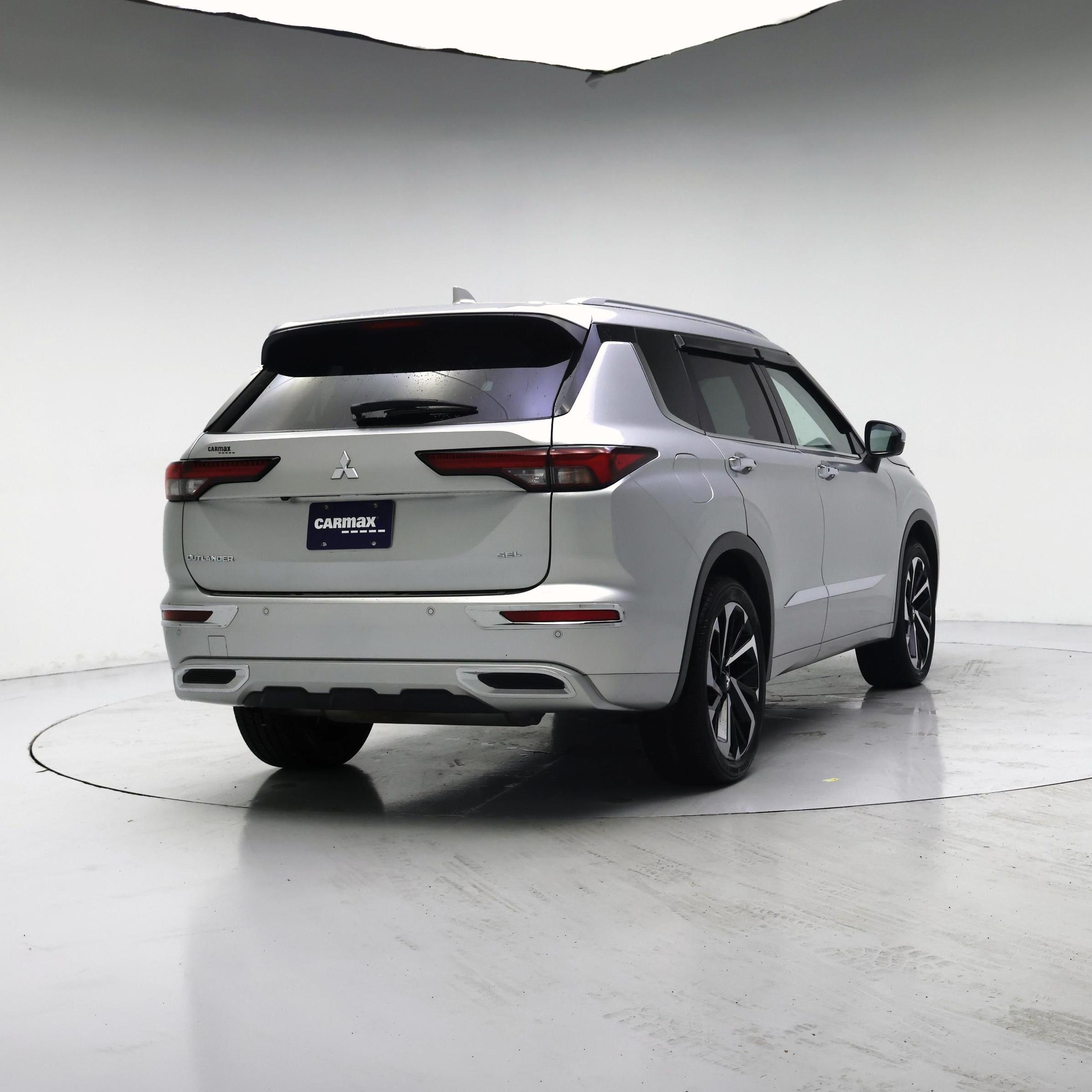 Thumbnail: 2022 Mitsubishi Outlander - 8