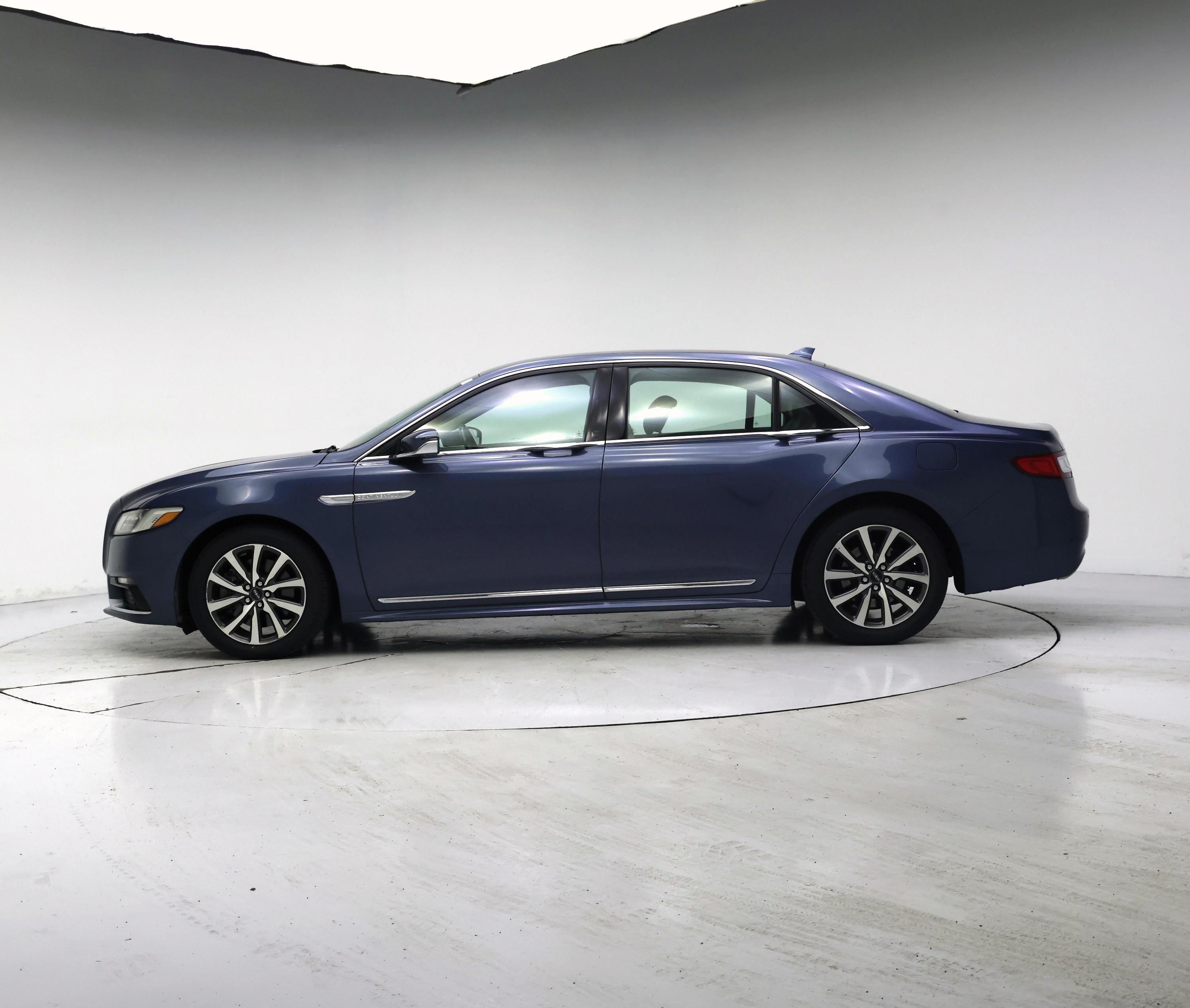 Thumbnail: 2018 Lincoln Continental - 3