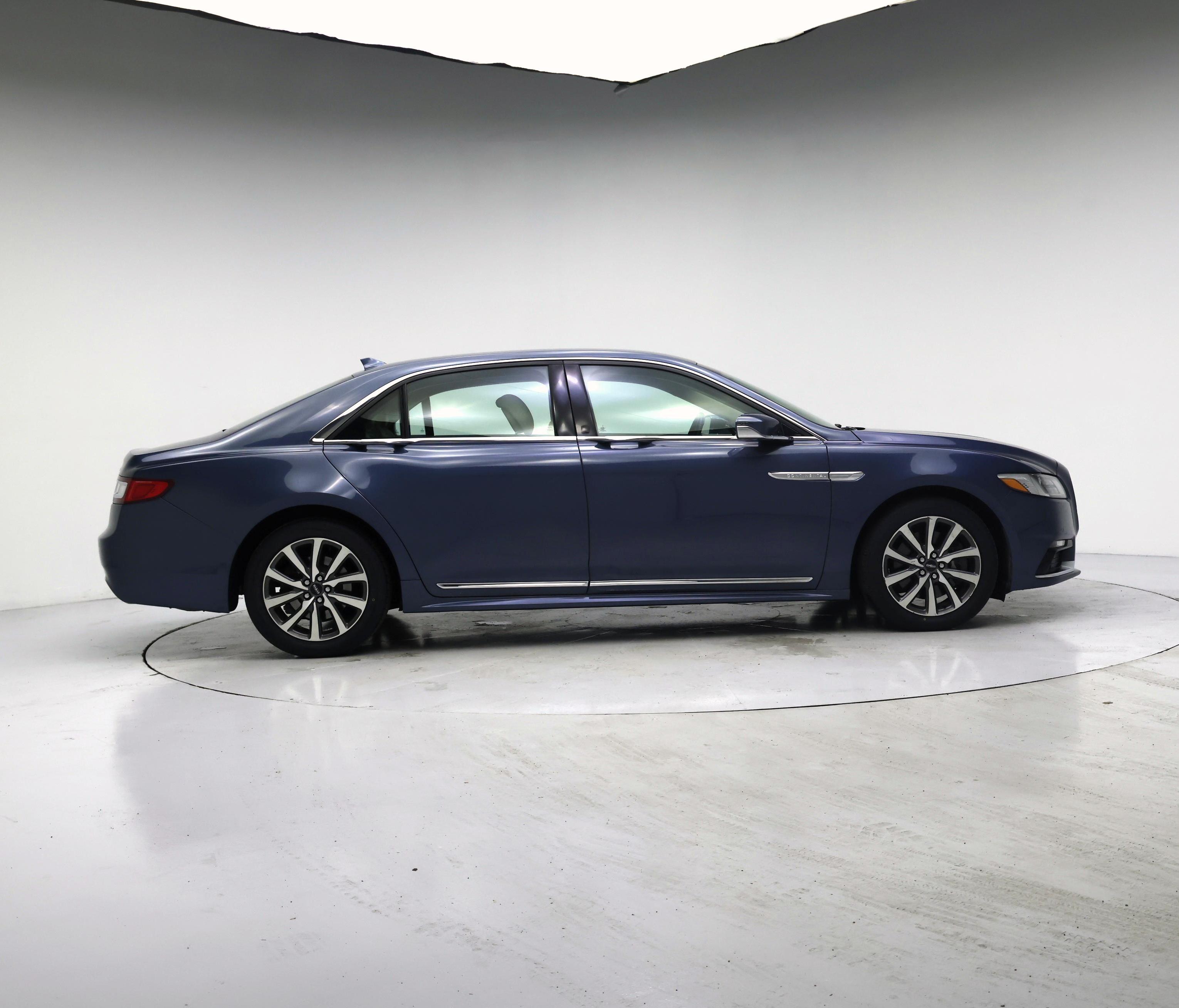 Thumbnail: 2018 Lincoln Continental - 7