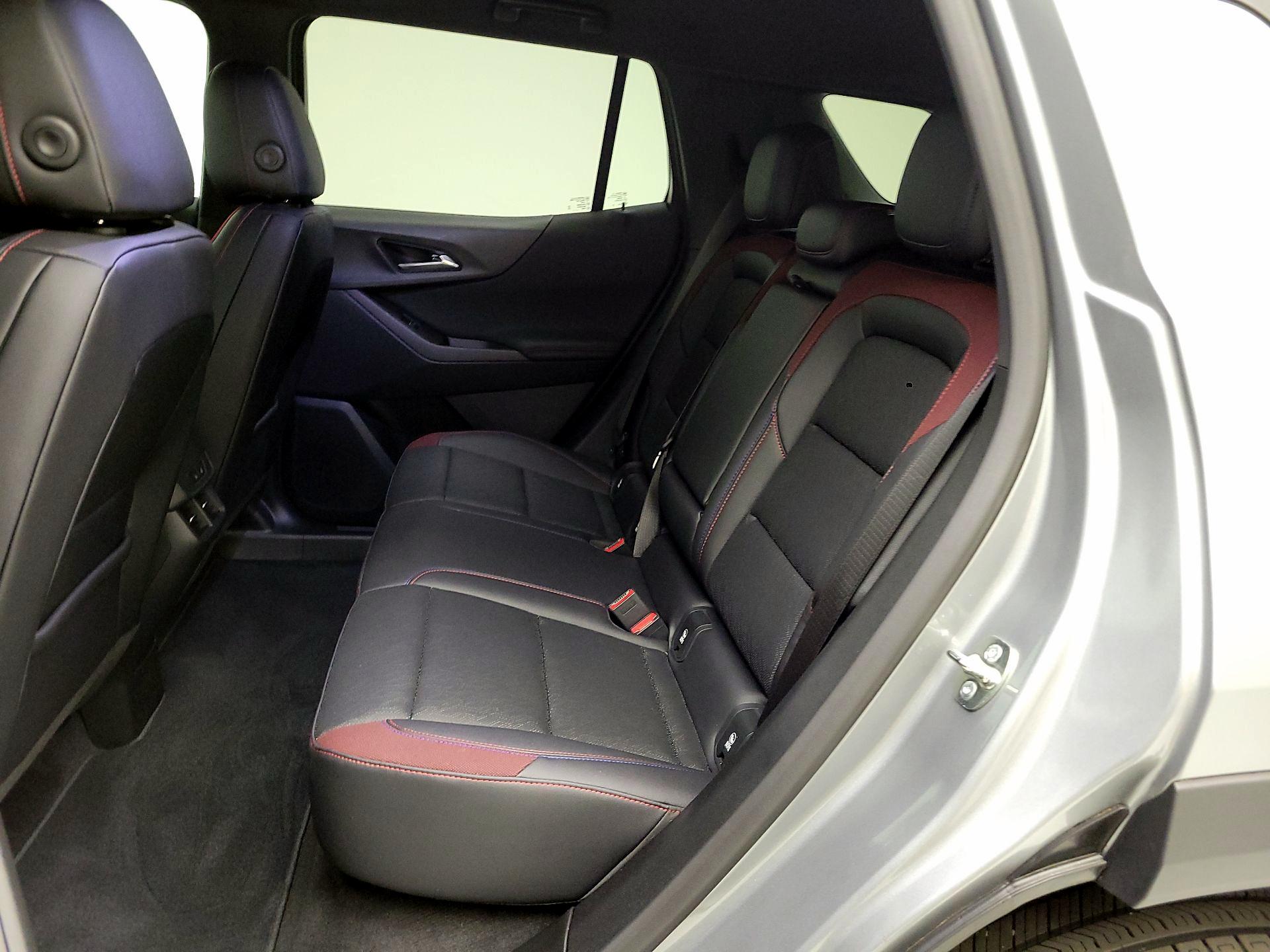 Thumbnail: 2025 Chevrolet Equinox - 18