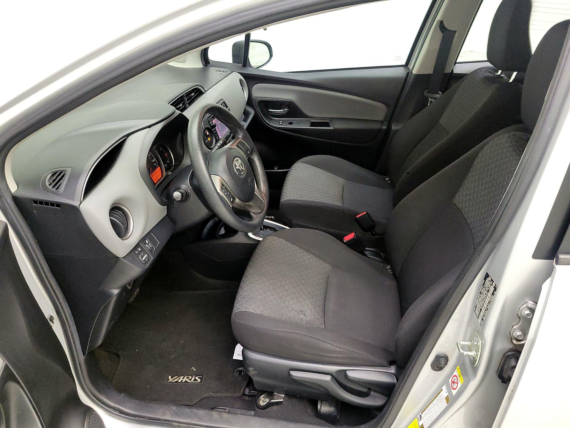 Thumbnail: 2017 Toyota Yaris - 11