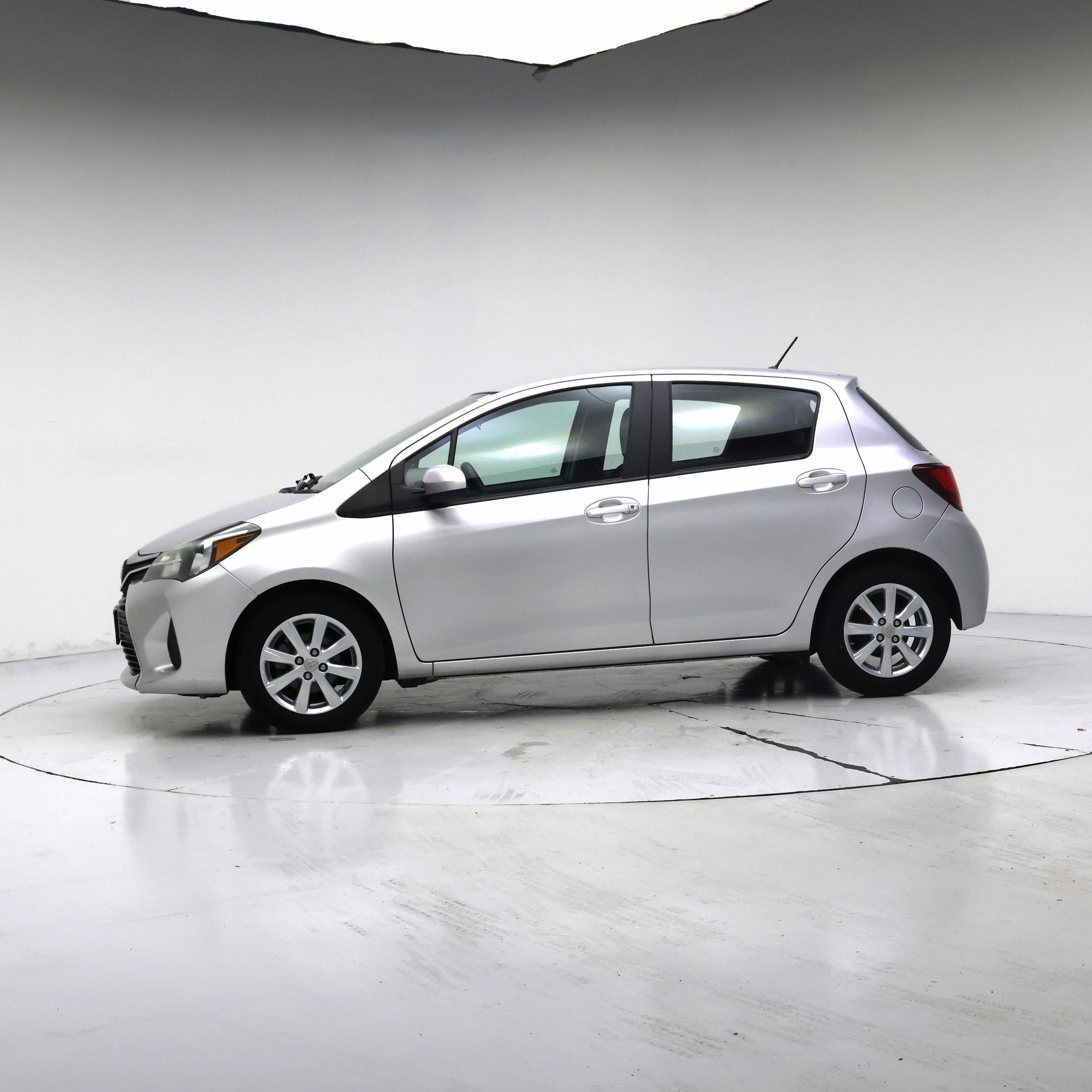 Thumbnail: 2017 Toyota Yaris - 3