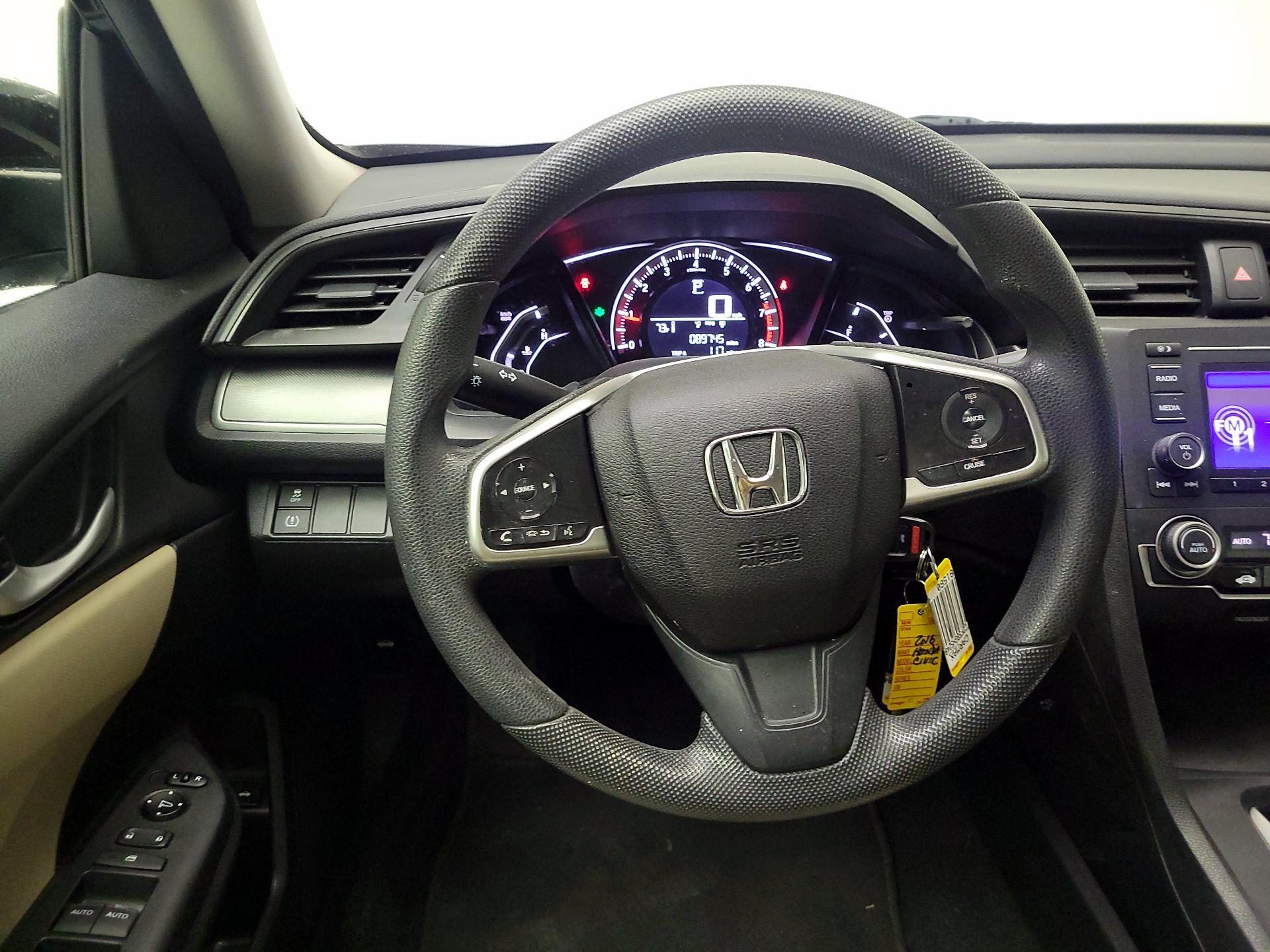 Thumbnail: 2016 Honda Civic - 10