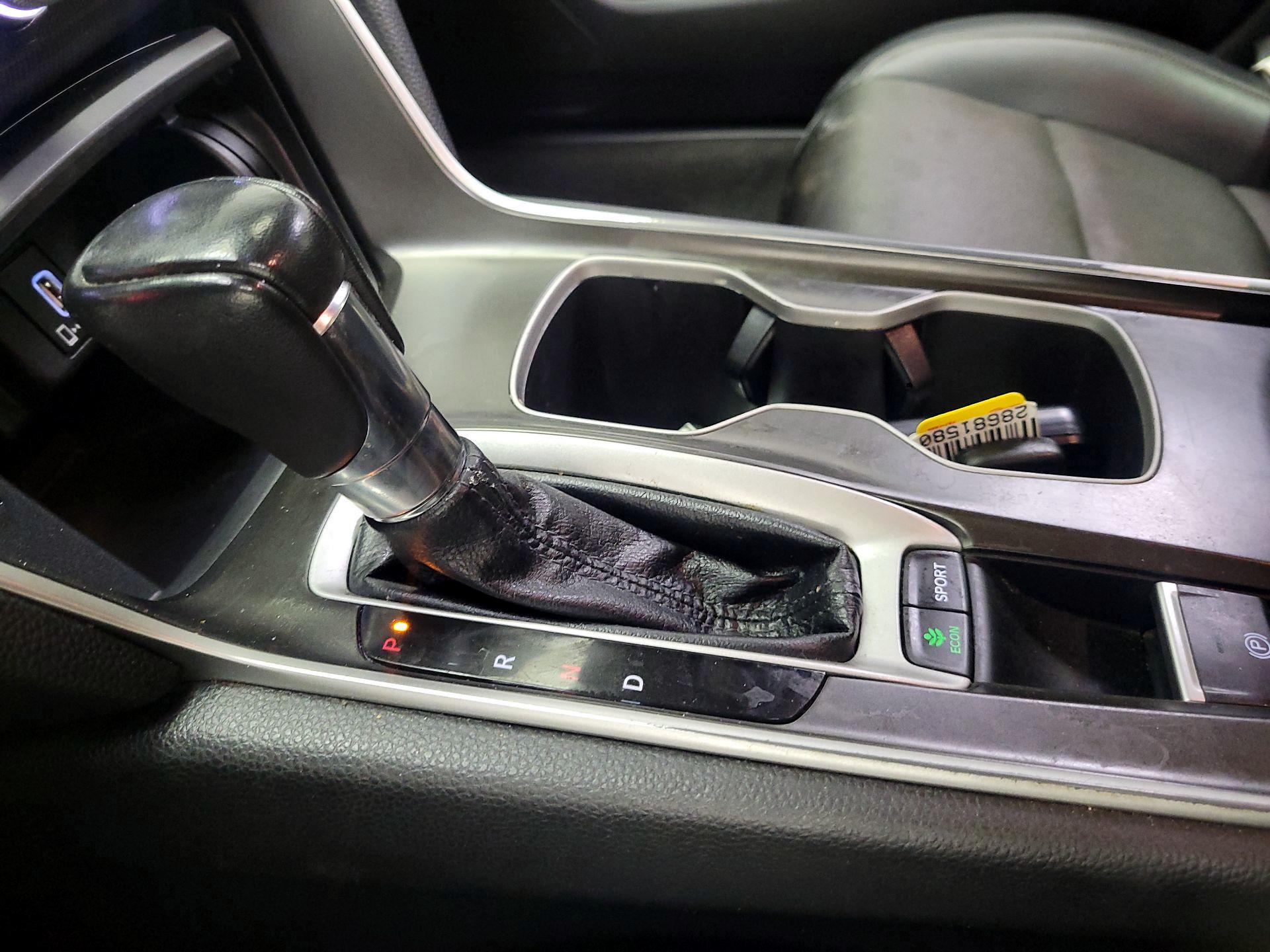 Thumbnail: 2018 Honda Accord - 17