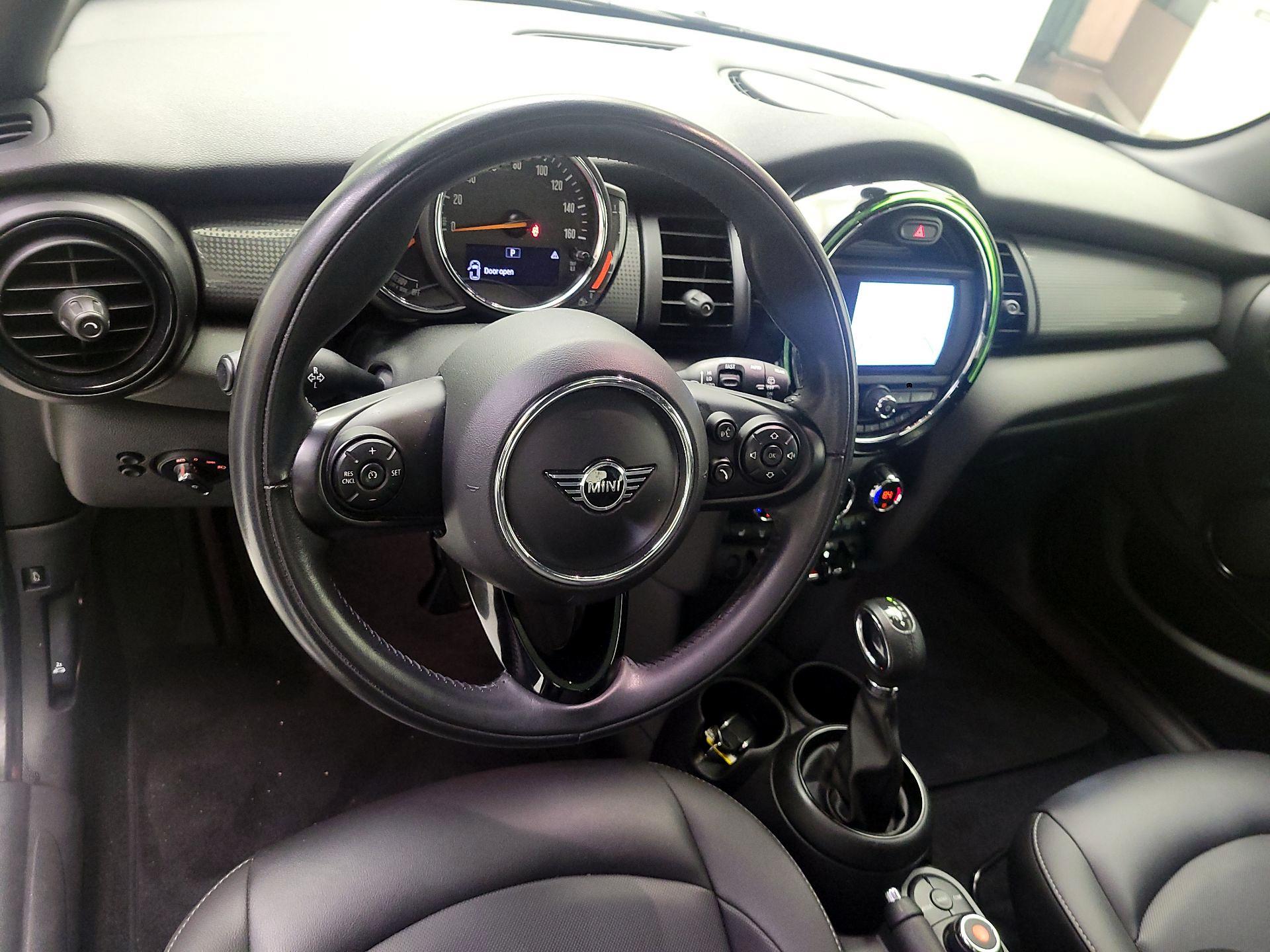 Thumbnail: 2019 MINI Cooper Hardtop - 9