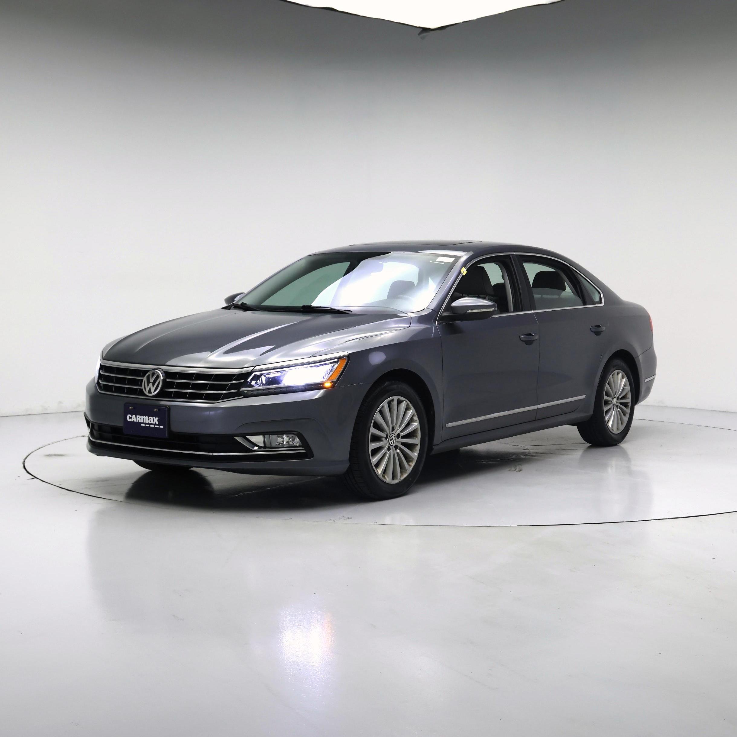 Thumbnail: 2016 Volkswagen Passat - 4