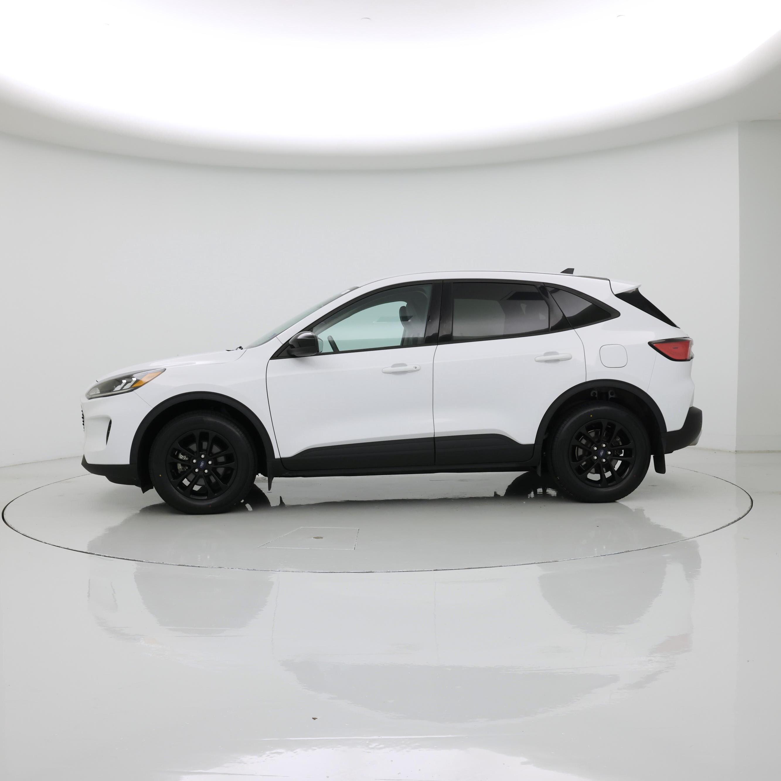 Thumbnail: 2020 Ford Escape - 3