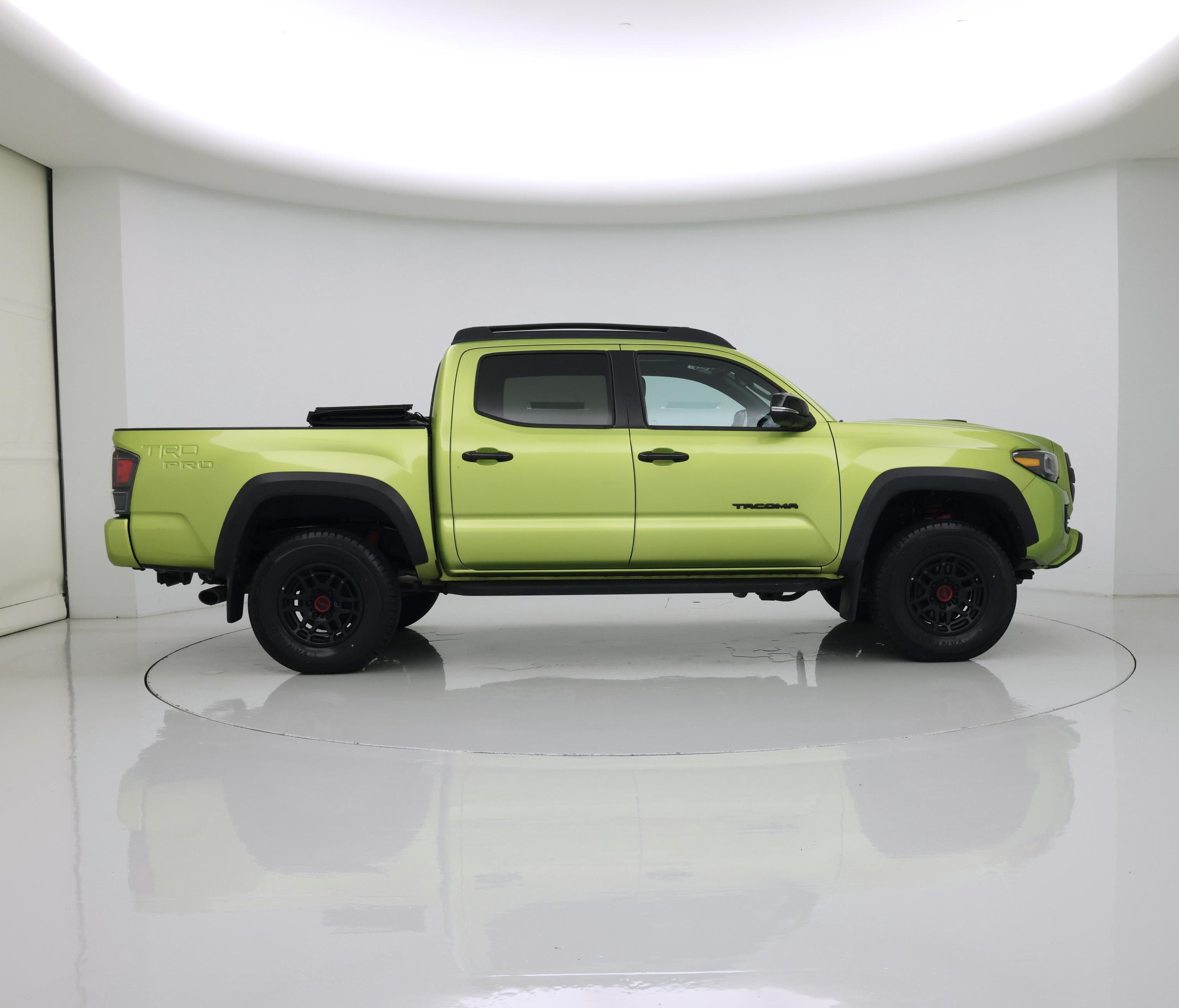 Thumbnail: 2022 Toyota Tacoma - 7