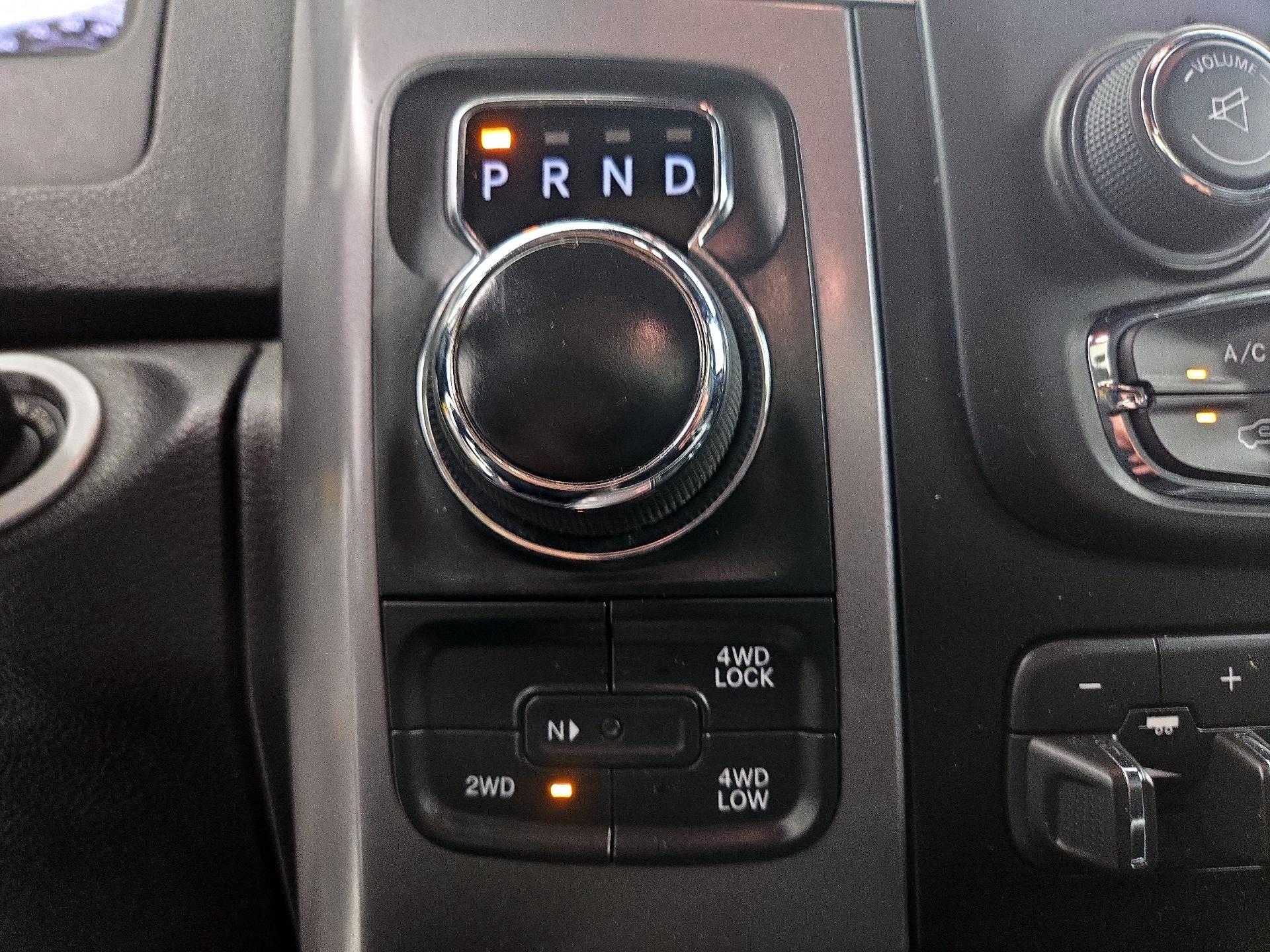 Thumbnail: 2022 RAM 1500 Classic - 17