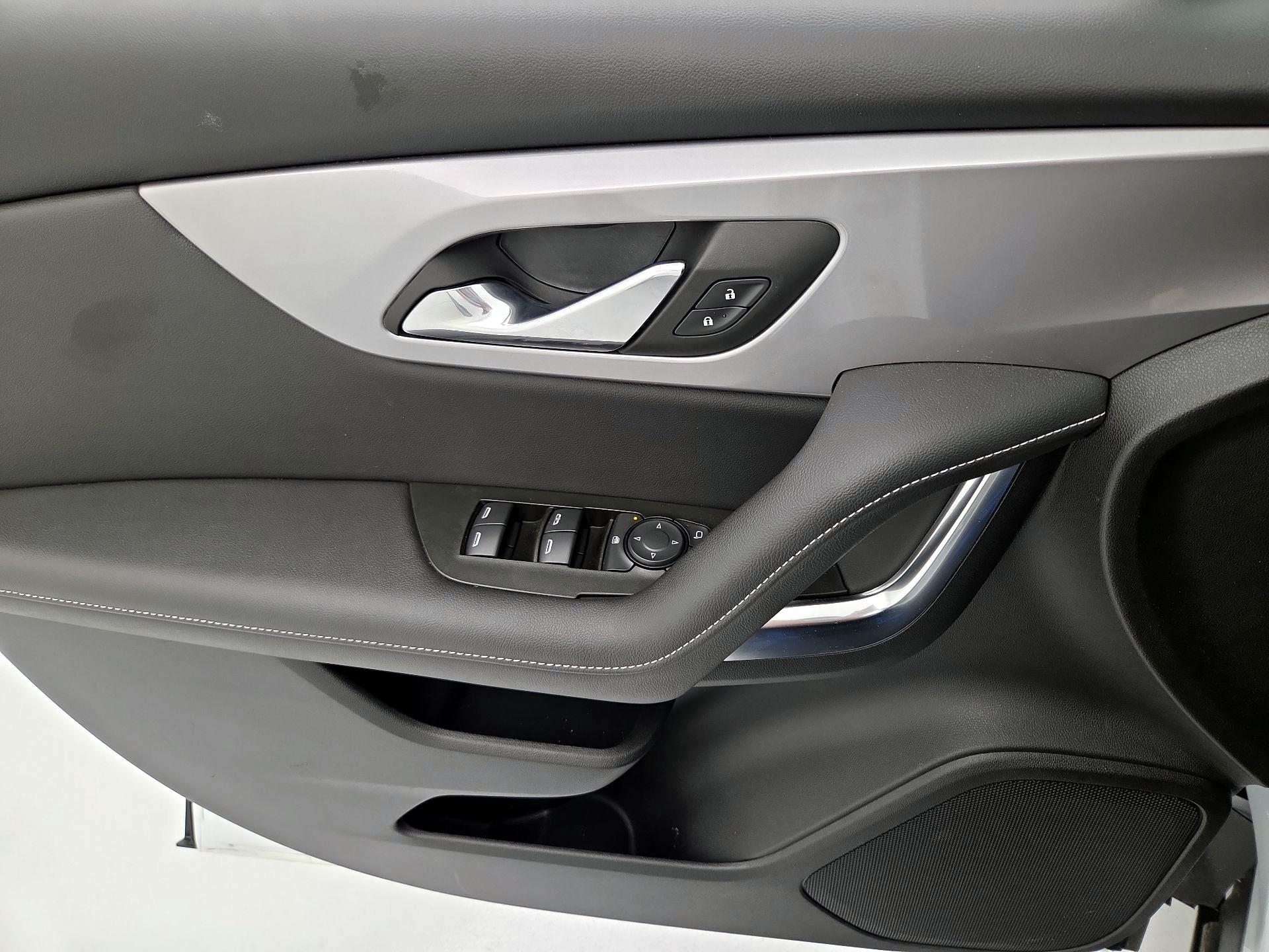 Thumbnail: 2025 Chevrolet Blazer - 12