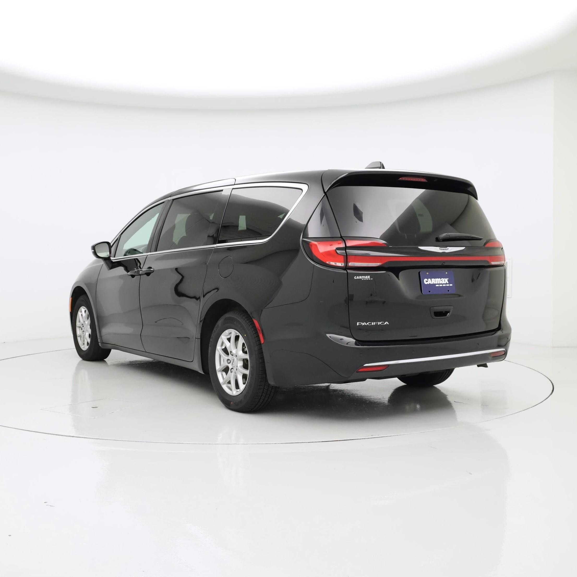 Thumbnail: 2025 Chrysler Pacifica - 2