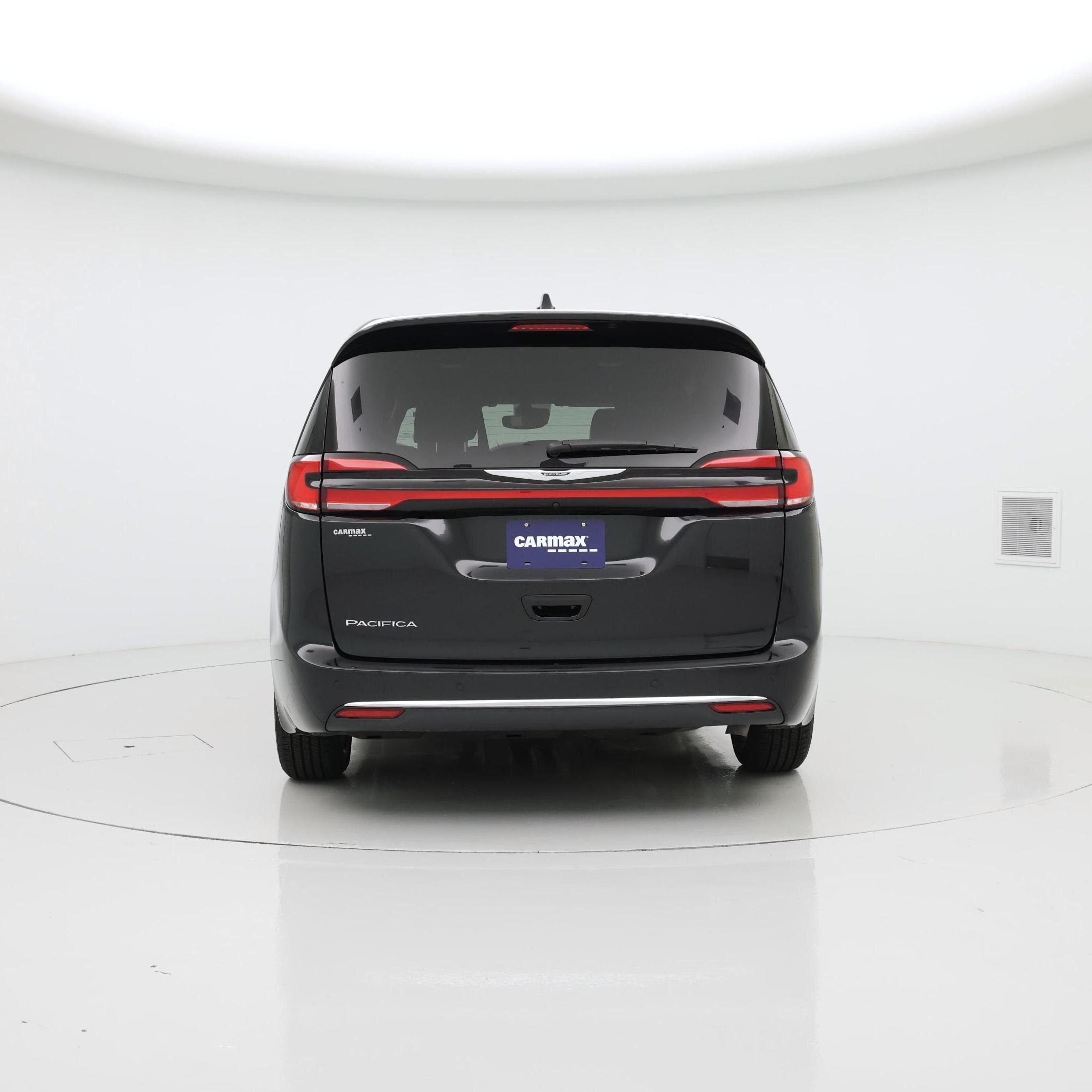 Thumbnail: 2025 Chrysler Pacifica - 6