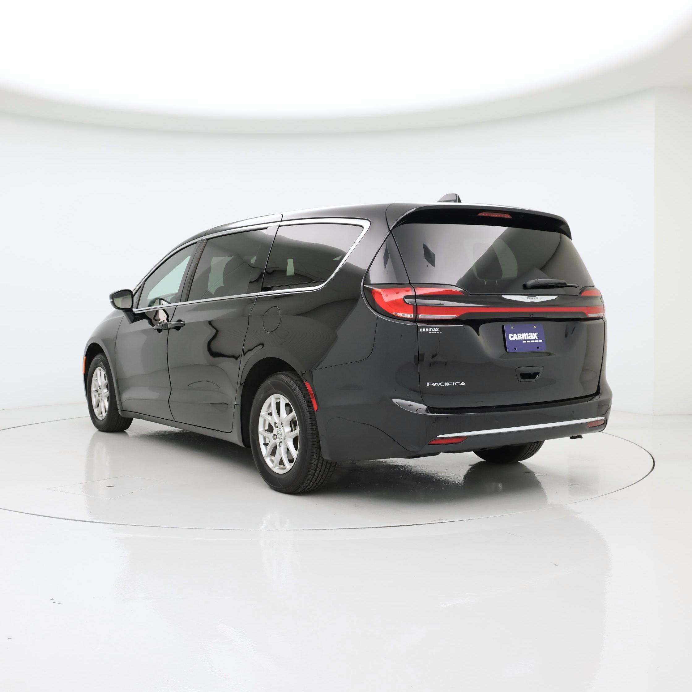 Thumbnail: 2025 Chrysler Pacifica - 2