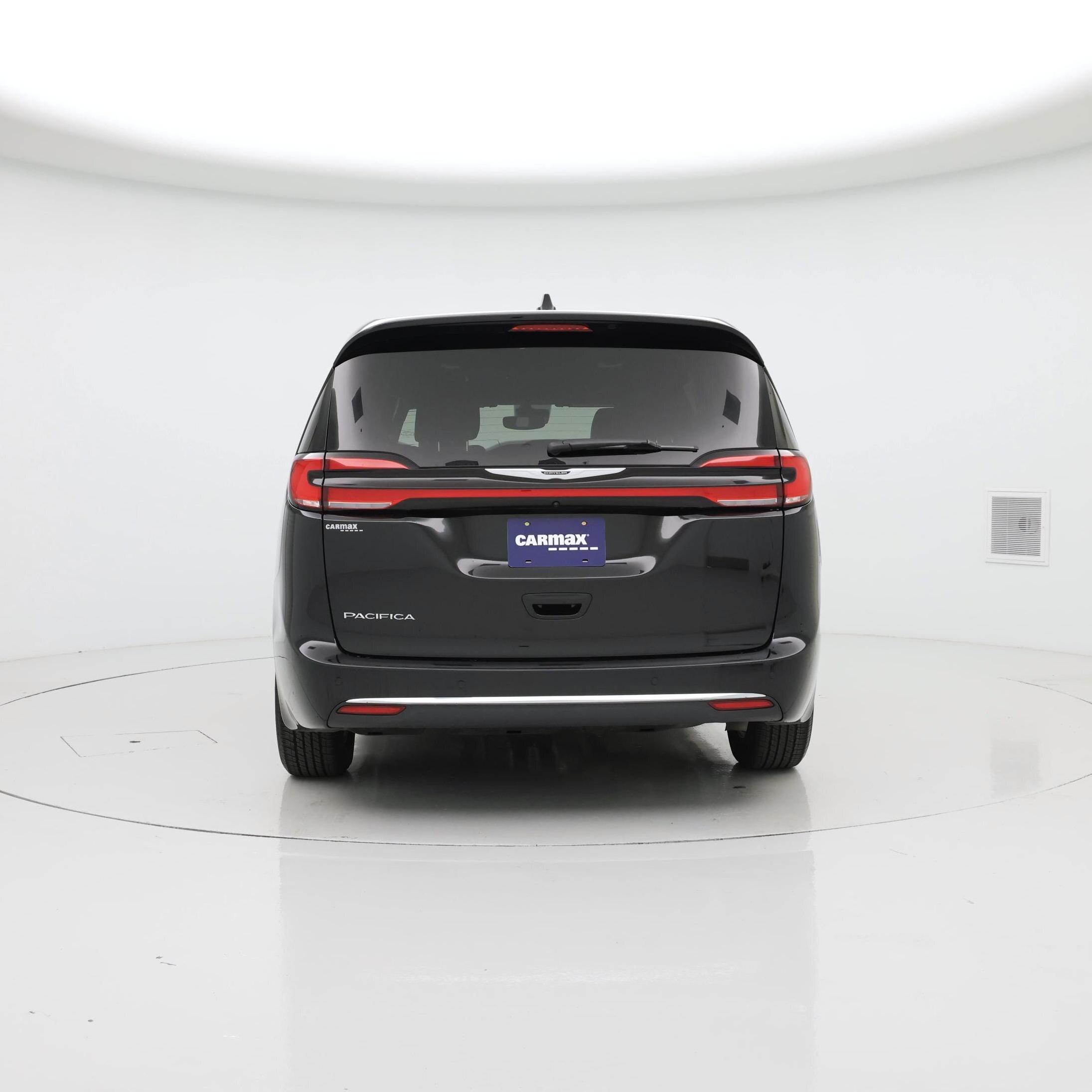Thumbnail: 2025 Chrysler Pacifica - 6