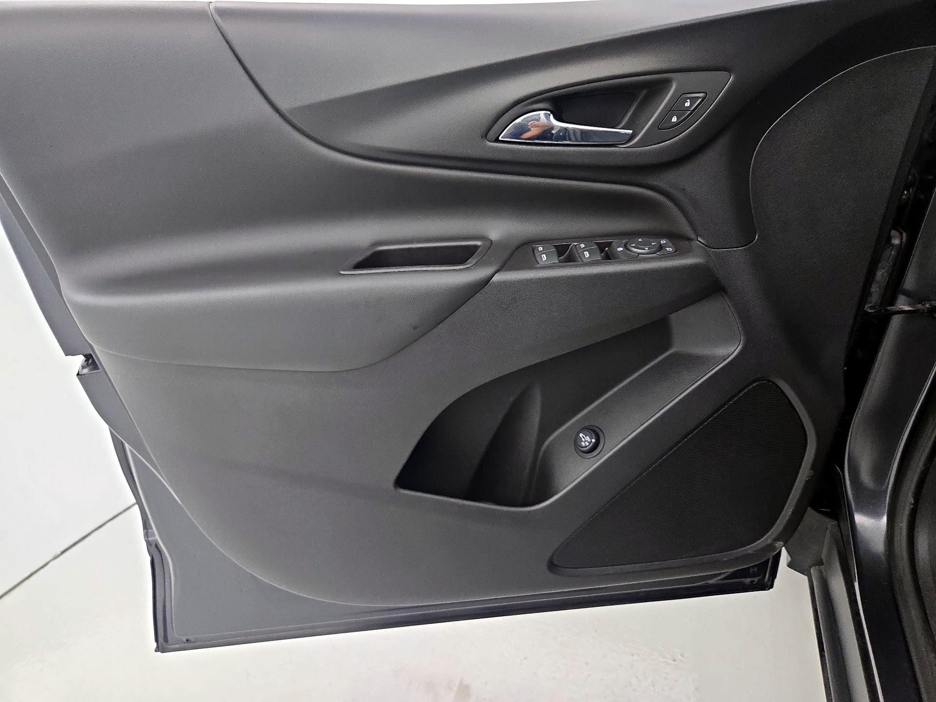 Thumbnail: 2022 Chevrolet Equinox - 12