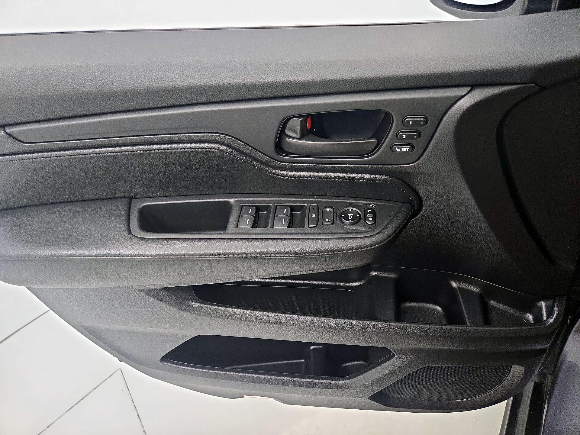 Thumbnail: 2025 Honda Odyssey - 12