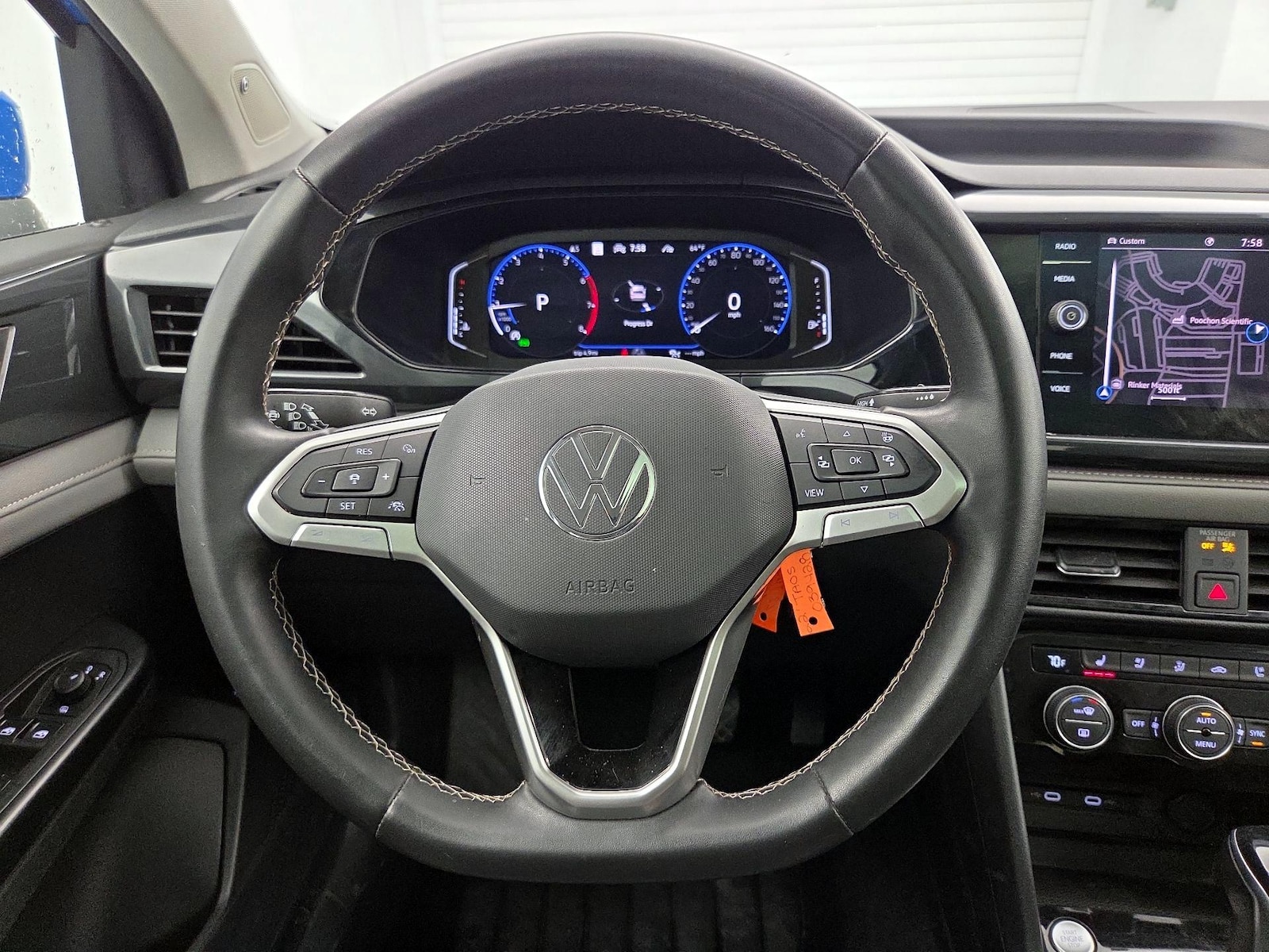 2022 Volkswagen Taos SEL - Photo 11