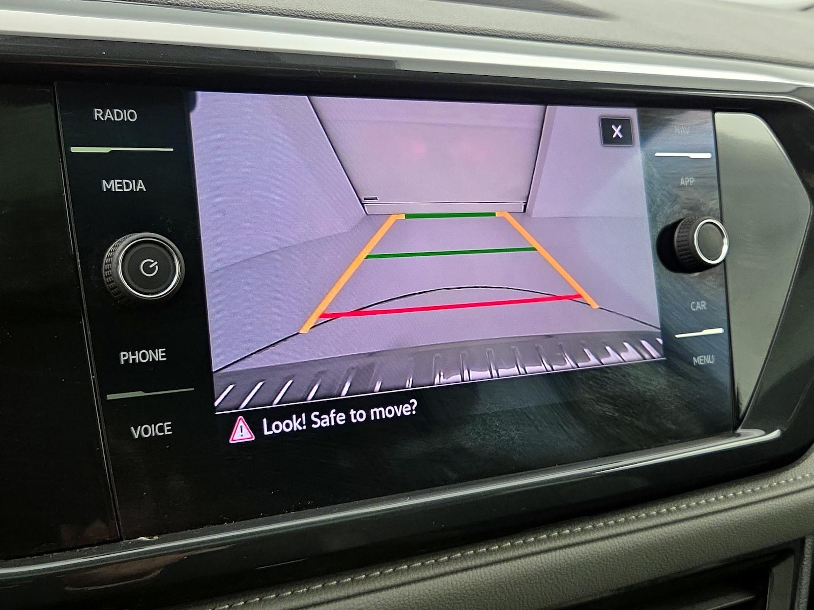 2022 Volkswagen Taos SEL - Photo 16