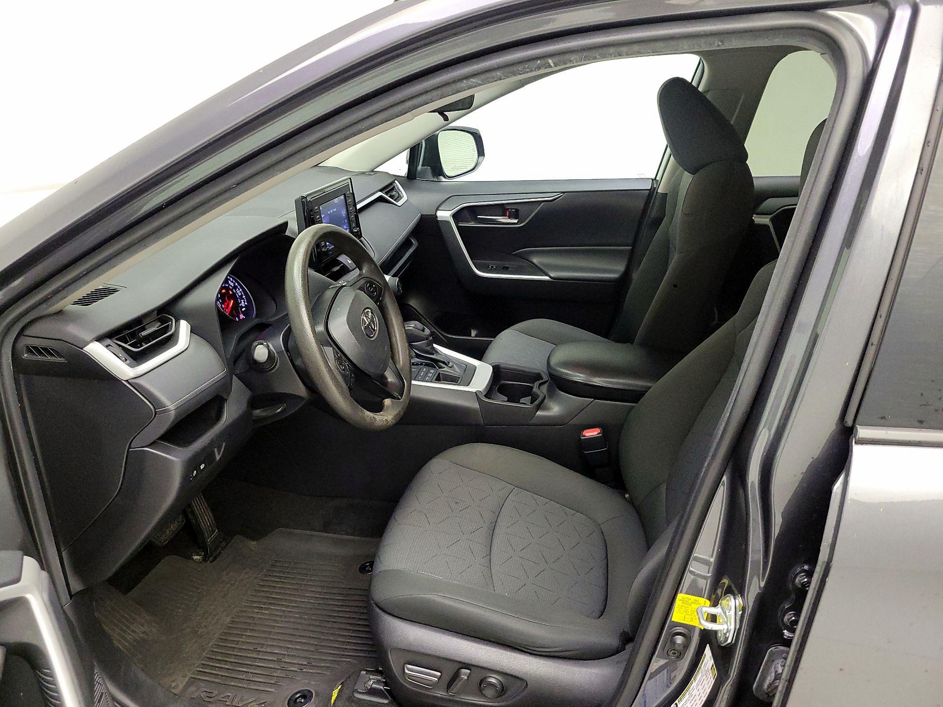 Thumbnail: 2021 Toyota RAV4 - 11