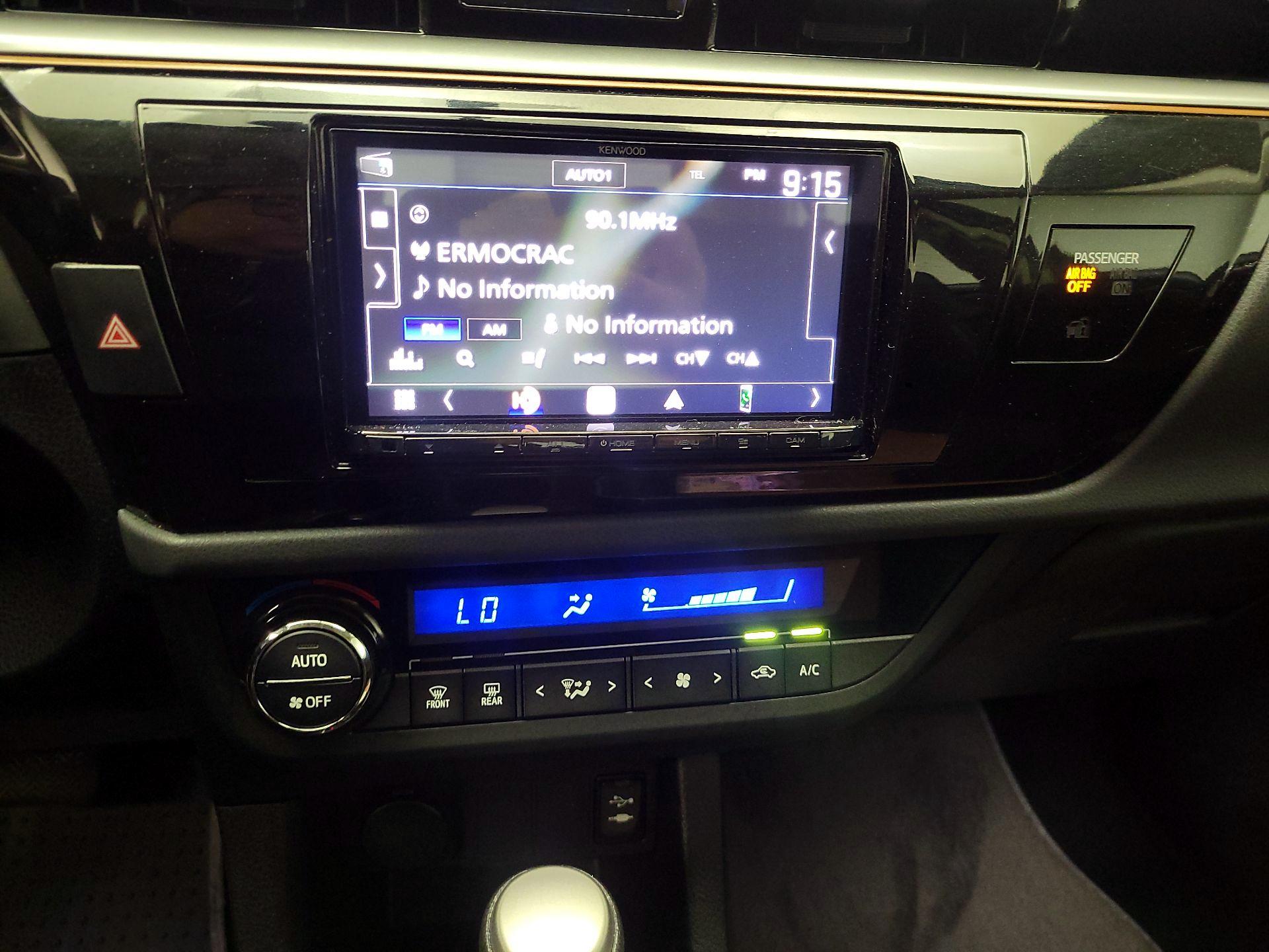 Thumbnail: 2015 Toyota Corolla - 15