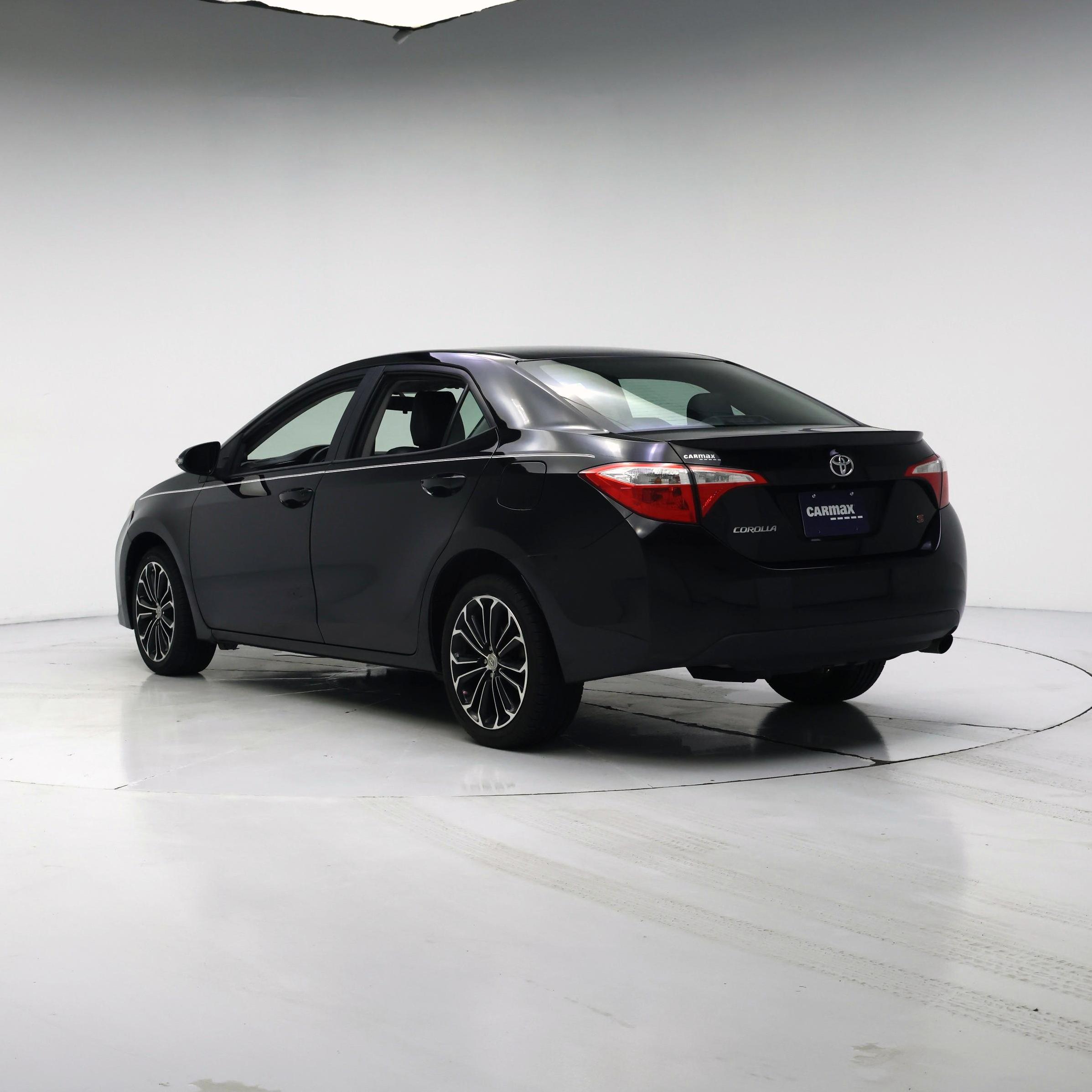 Thumbnail: 2015 Toyota Corolla - 2