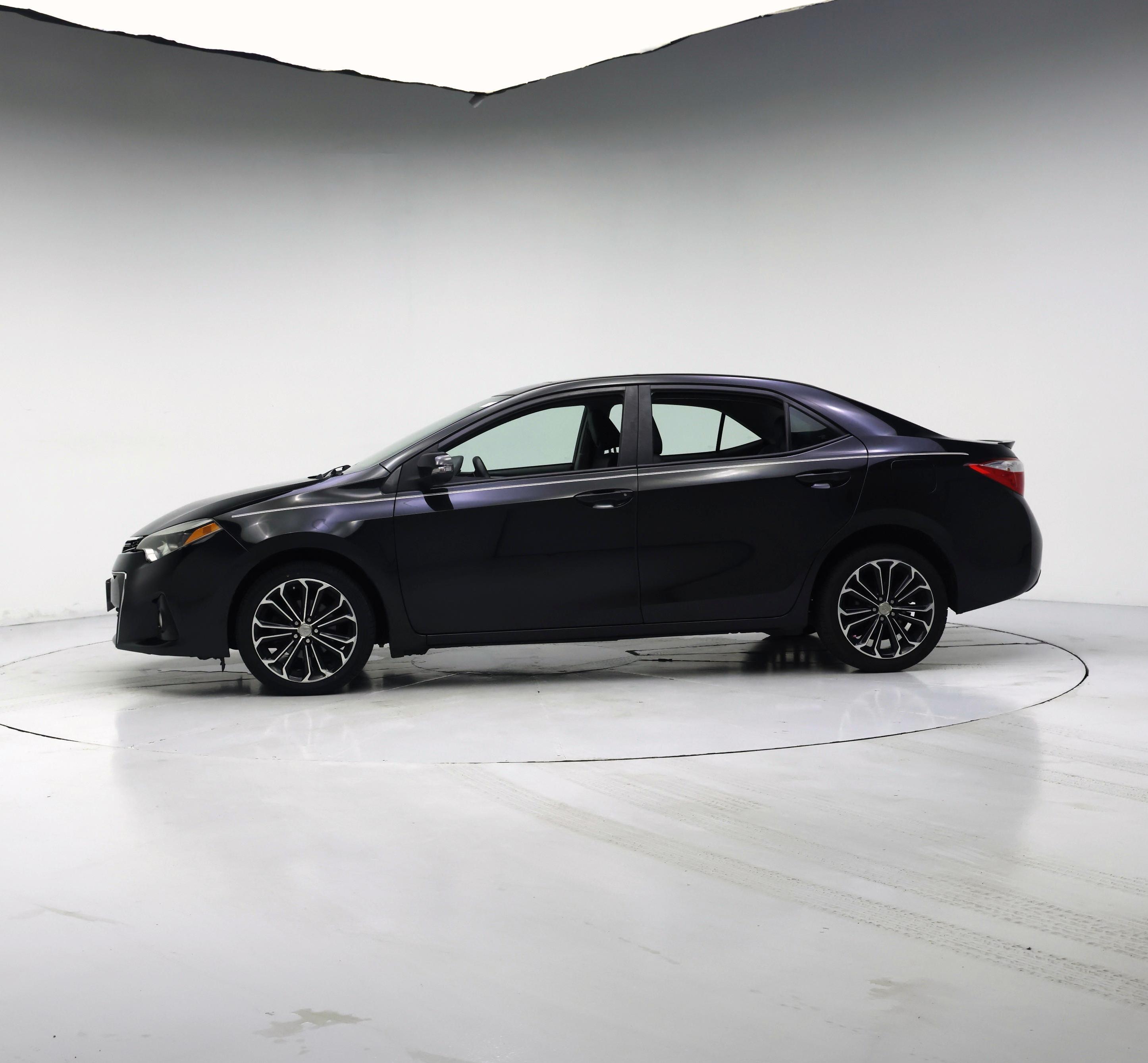 Thumbnail: 2015 Toyota Corolla - 3