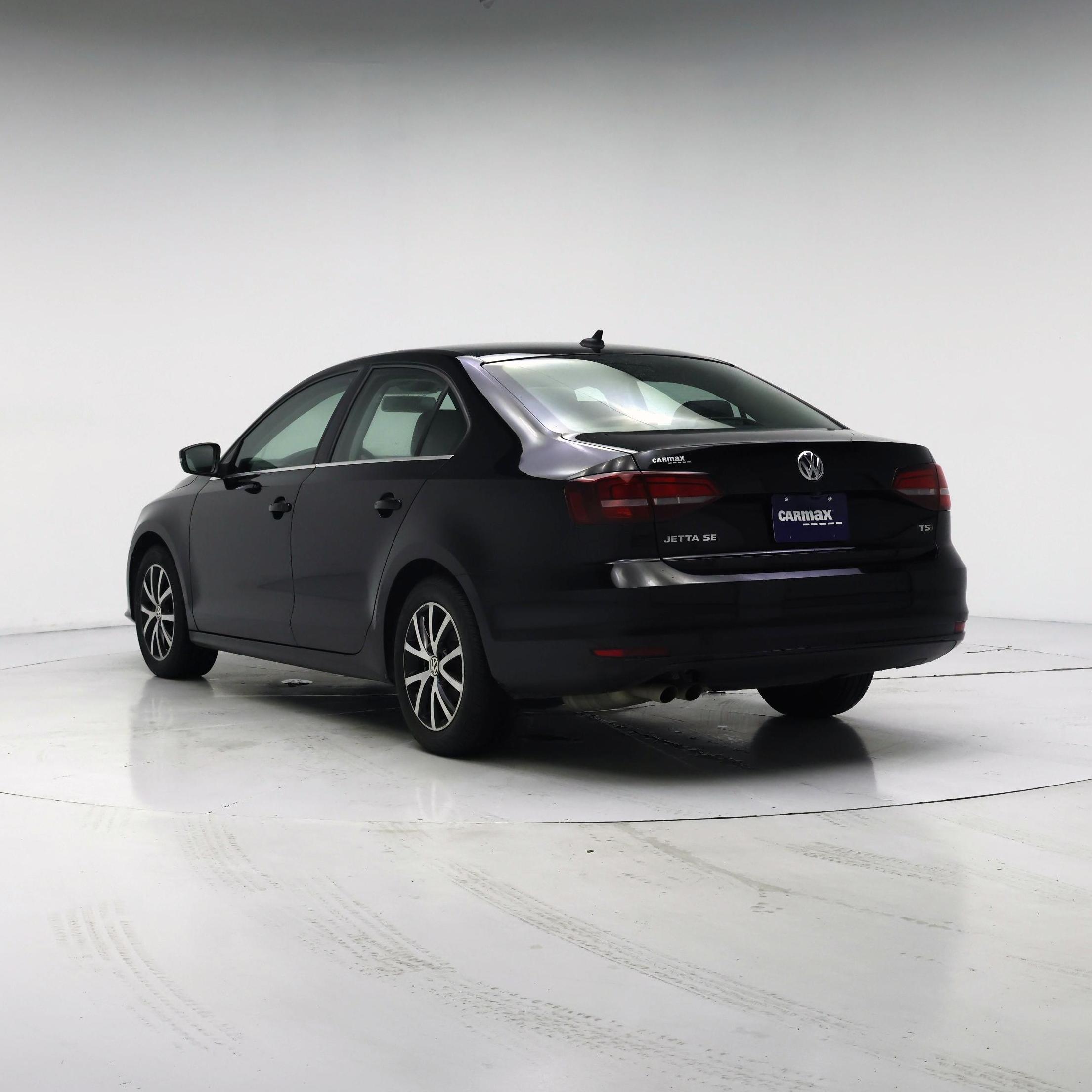 Thumbnail: 2017 Volkswagen Jetta - 2