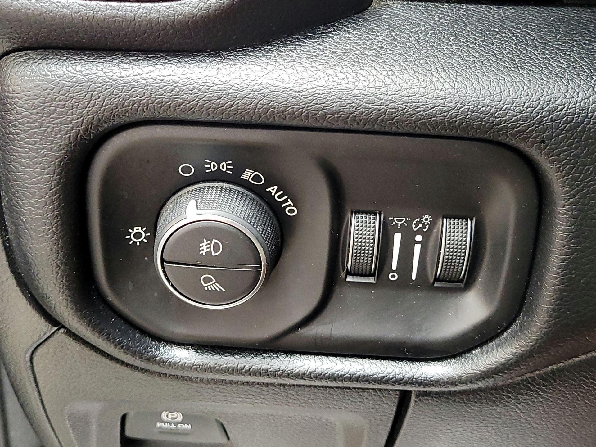 Thumbnail: 2019 RAM 1500 - 13