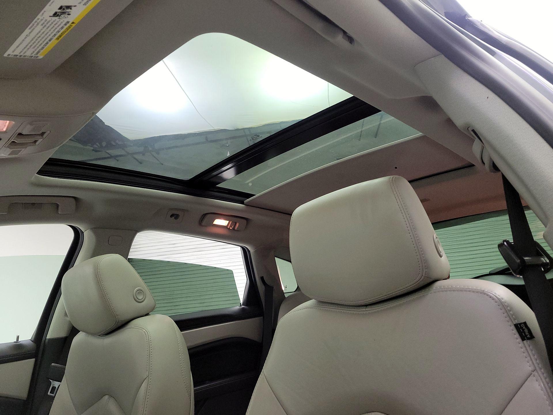Thumbnail: 2015 Cadillac SRX - 20