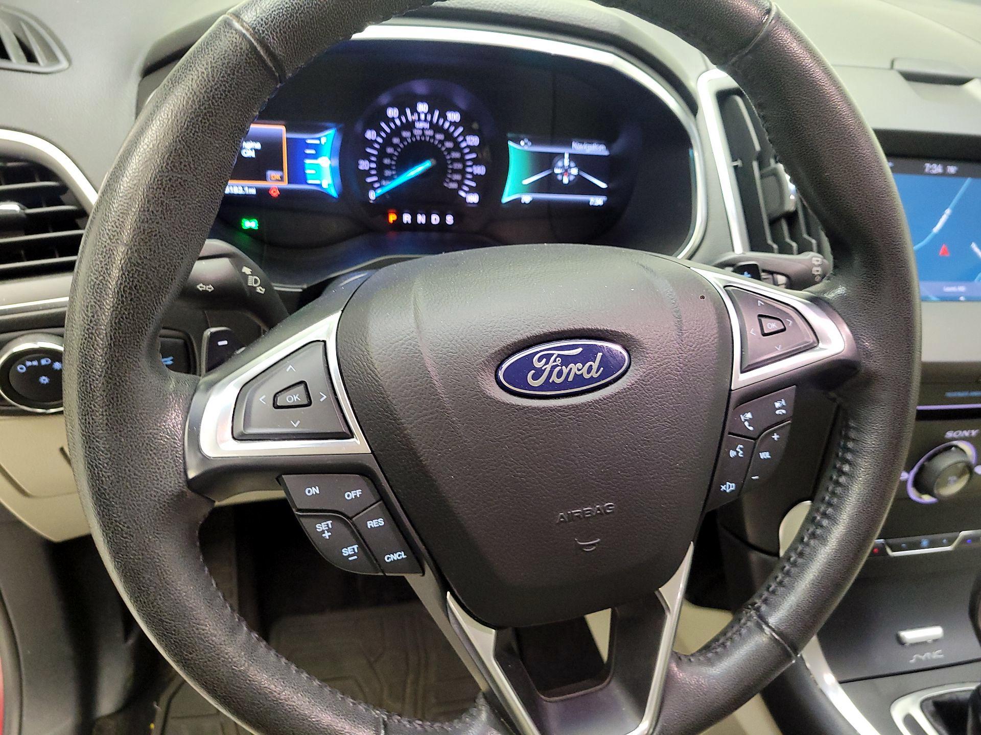 Thumbnail: 2016 Ford Edge - 10