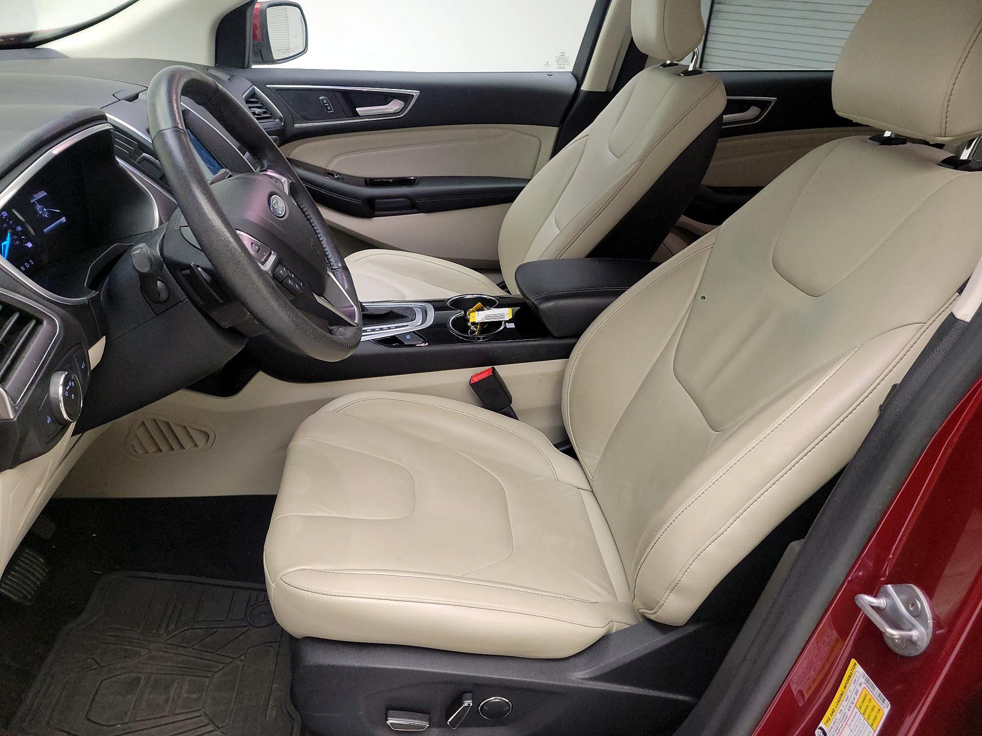 Thumbnail: 2016 Ford Edge - 11
