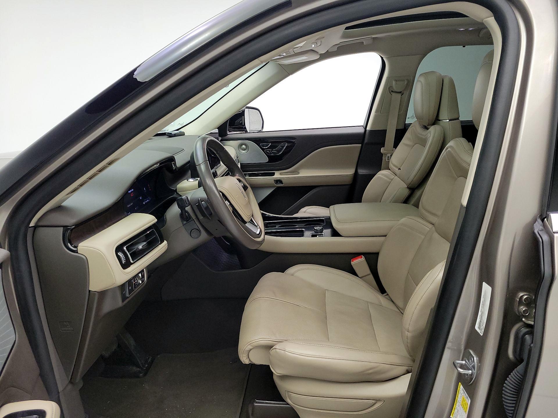 Thumbnail: 2021 Lincoln Aviator - 9