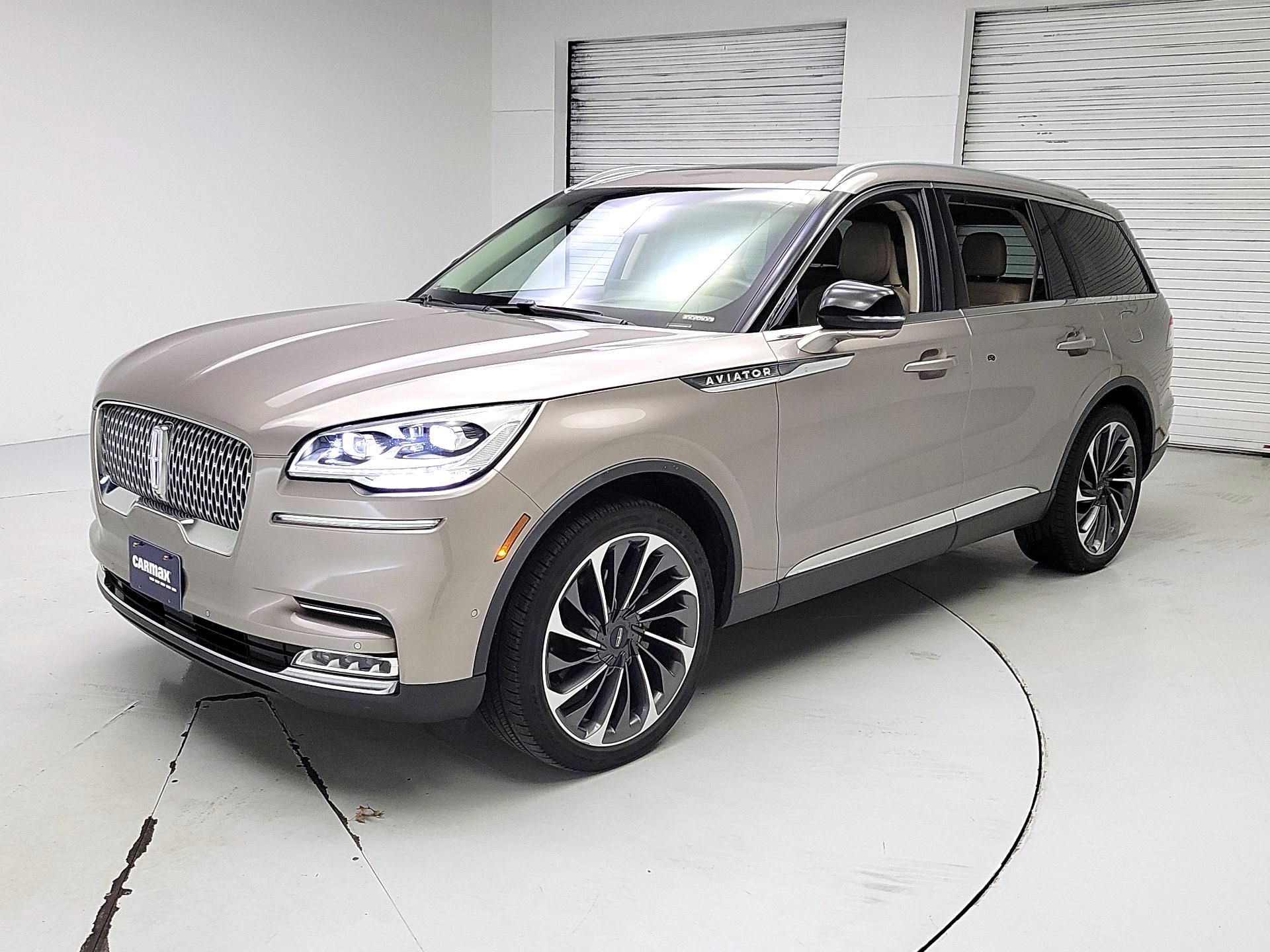 Thumbnail: 2021 Lincoln Aviator - 3