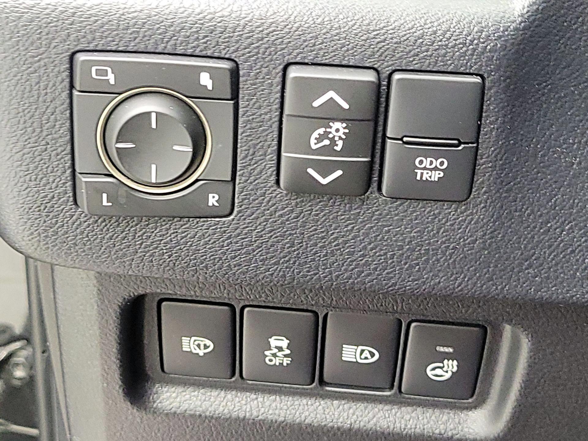 Thumbnail: 2023 Lexus GX - 13