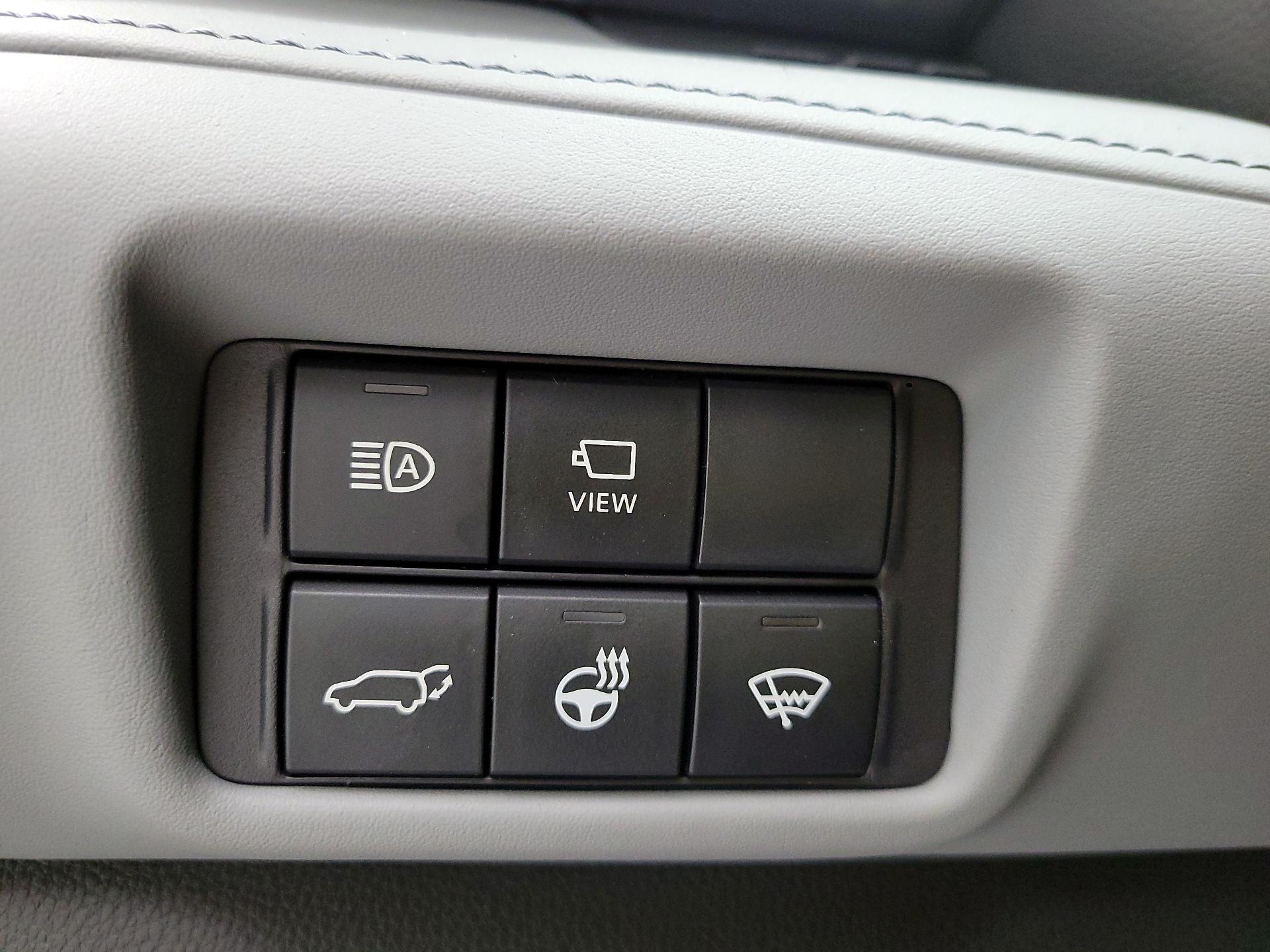 Thumbnail: 2022 Toyota Highlander - 11