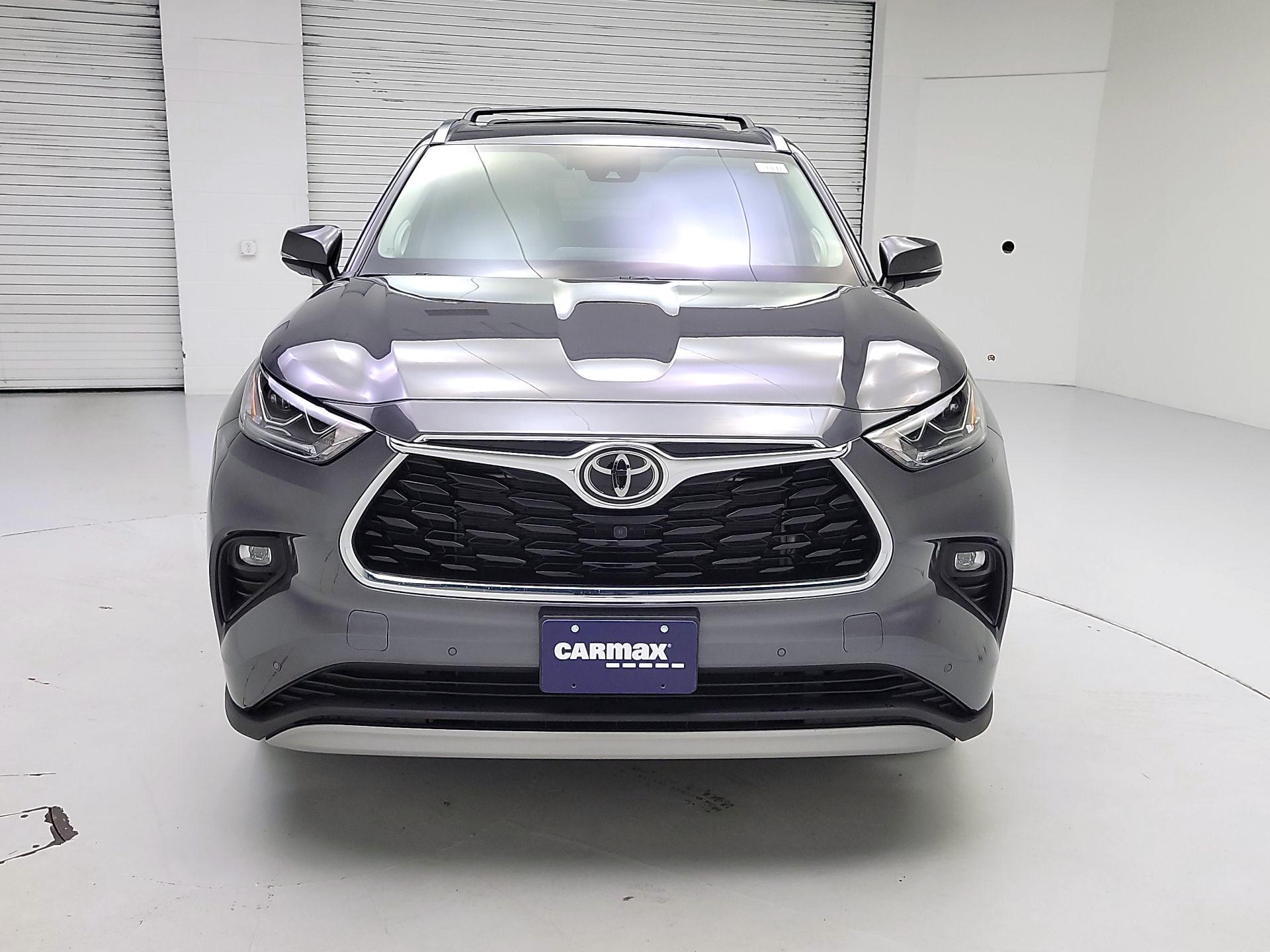 Thumbnail: 2022 Toyota Highlander - 2