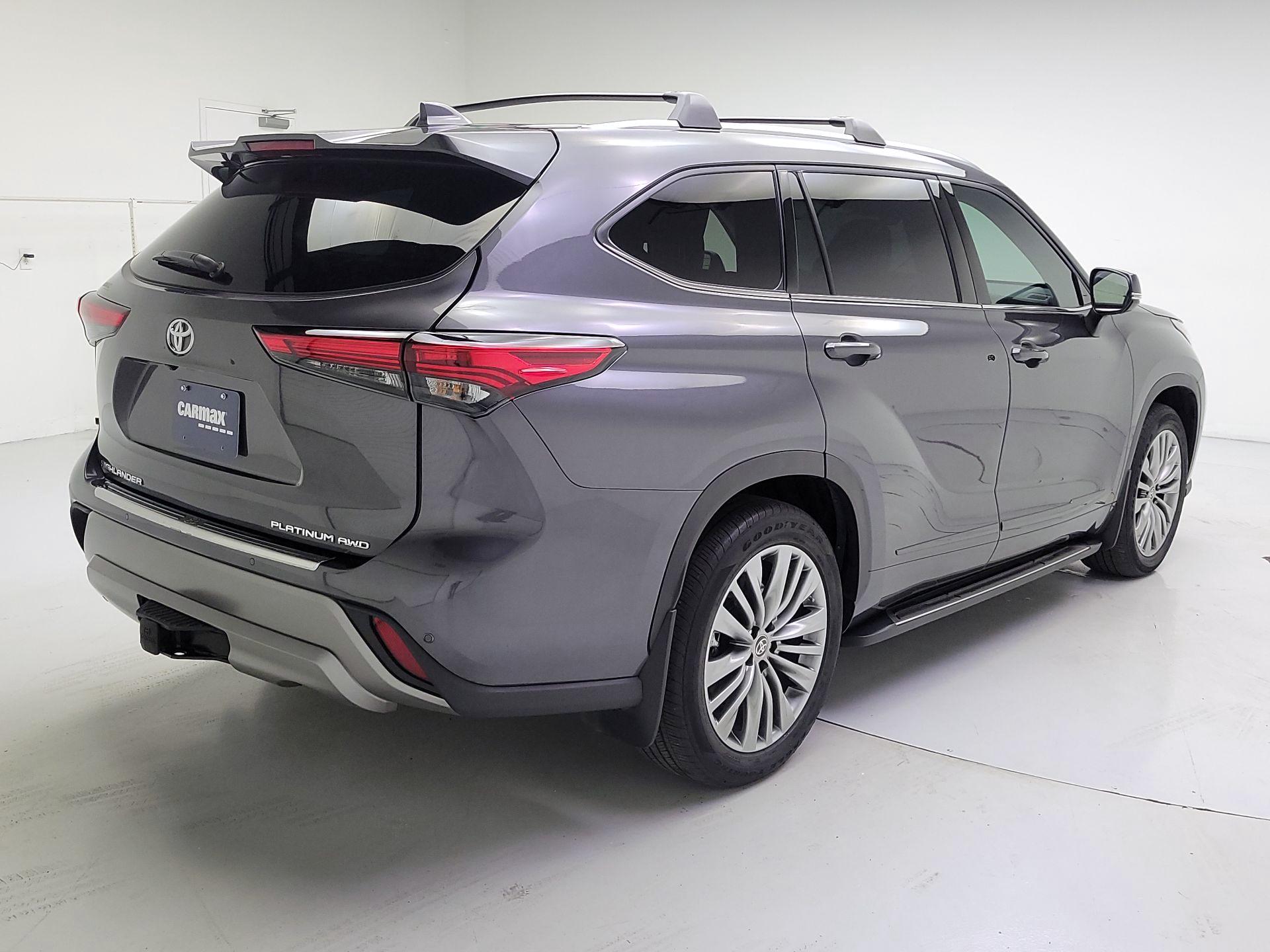 Thumbnail: 2022 Toyota Highlander - 5